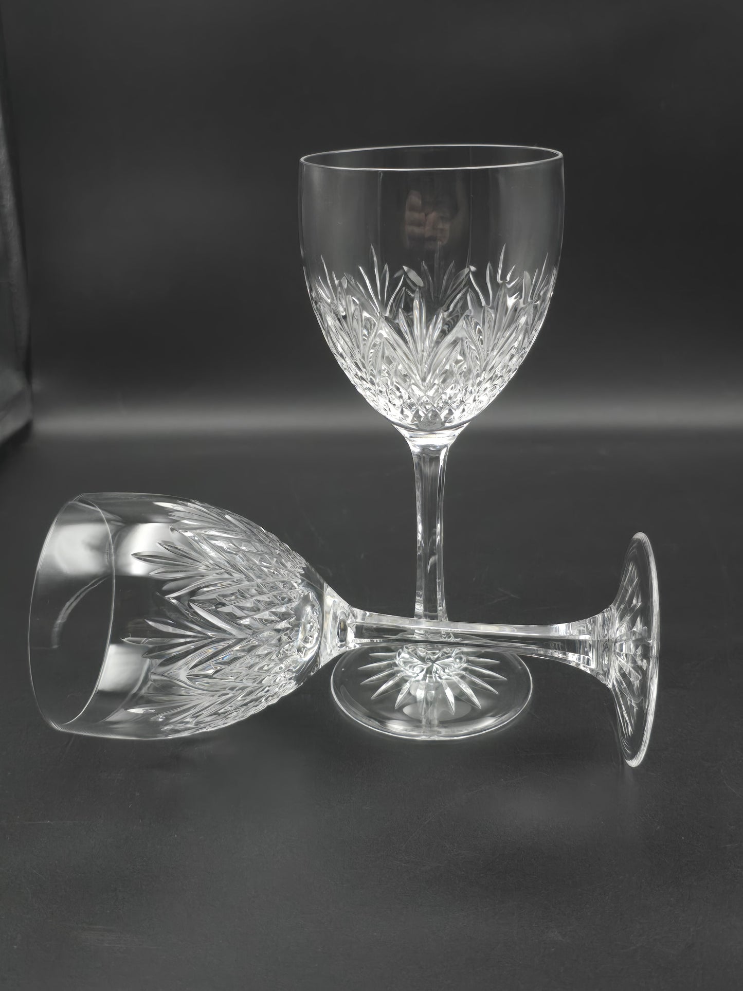 Pair of large Edinburgh Crystal Tweed Pattern wine glasses. 275ml boxed.