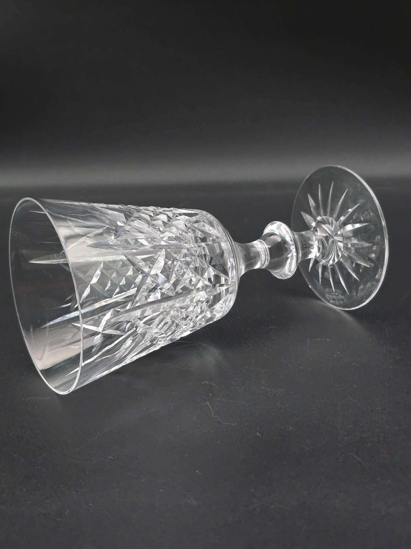 Set of 6 Edinburgh Crystal Highland pattern Crystal wine glasses 175ml. 15cm tall