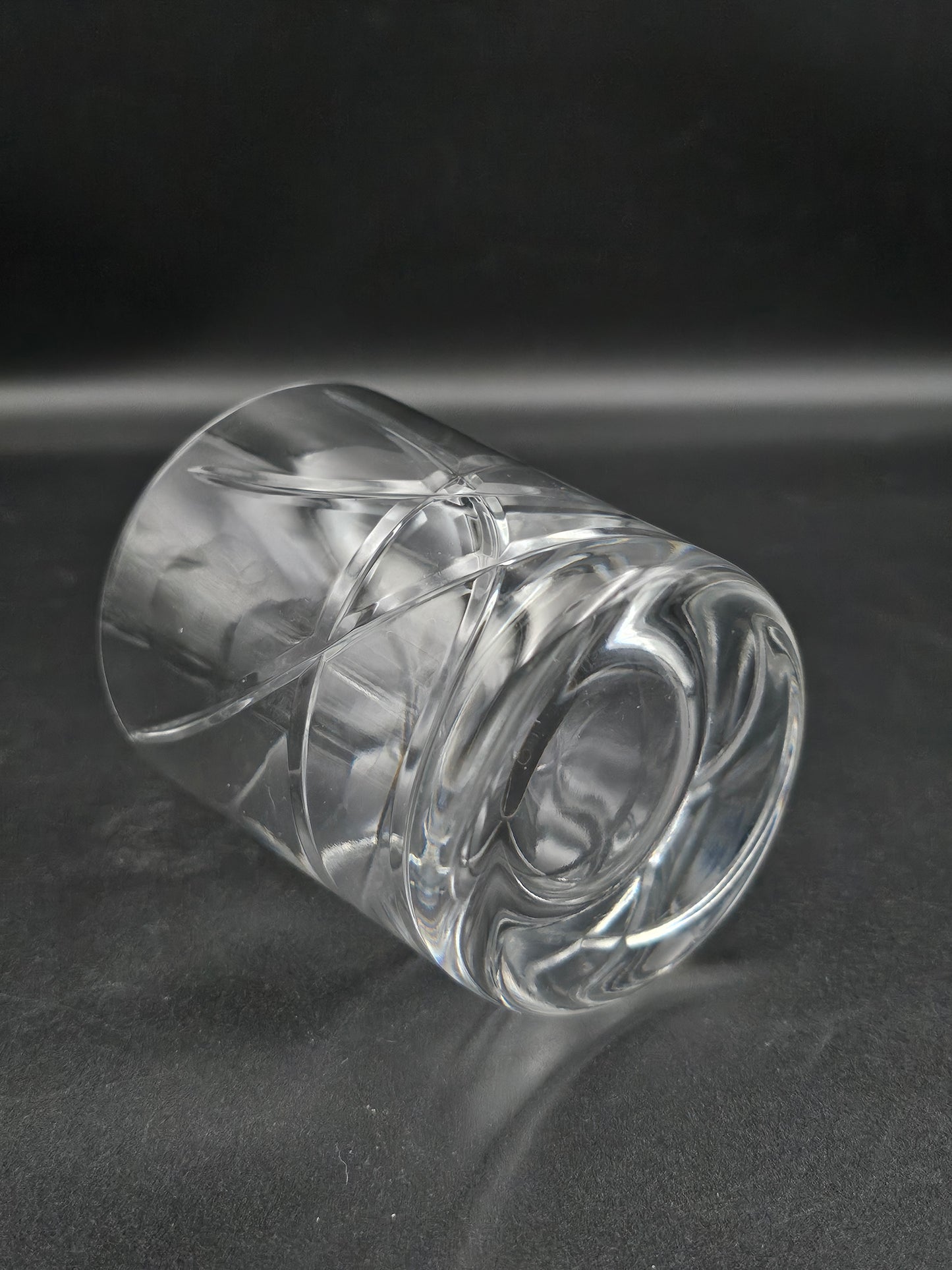 Set of 6 Heavy bottomed Crystal tumblers. 10oz