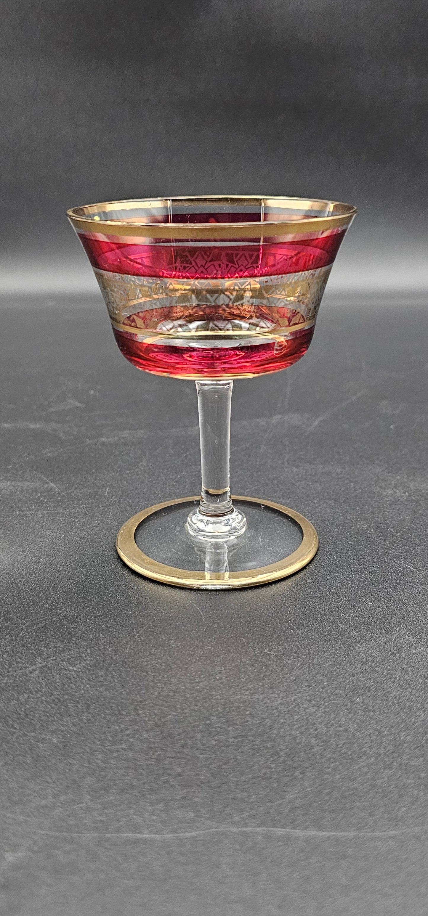 Set of 6 Small Crystal coupes with red and golden coloured detailing. 100ml 9.5cm tall
