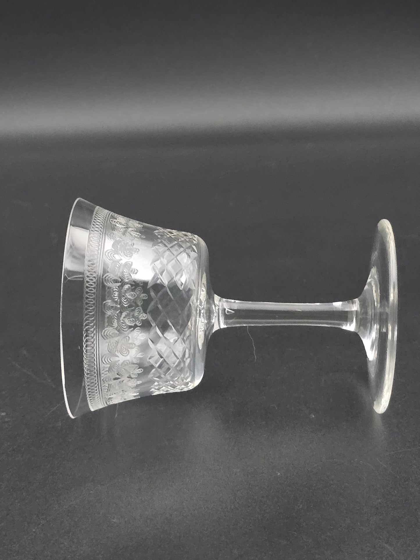 Set of 4 Lady Hamilton Pall Mall Antique Crystal liqueur or Sherry glasses. 100ml