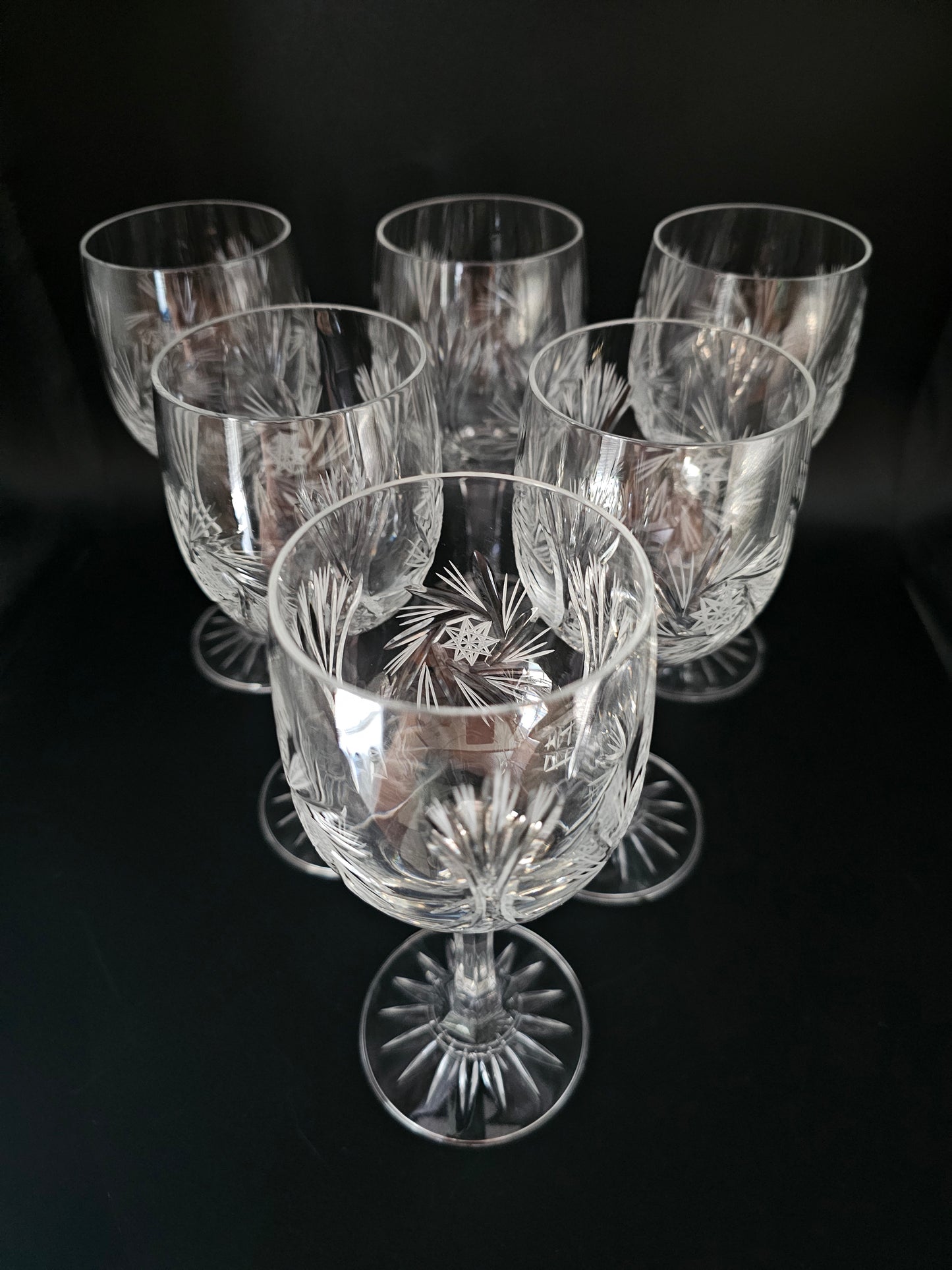 Set of 6 Large Crystal Wine Glasses. 225ml 16.5cm tall