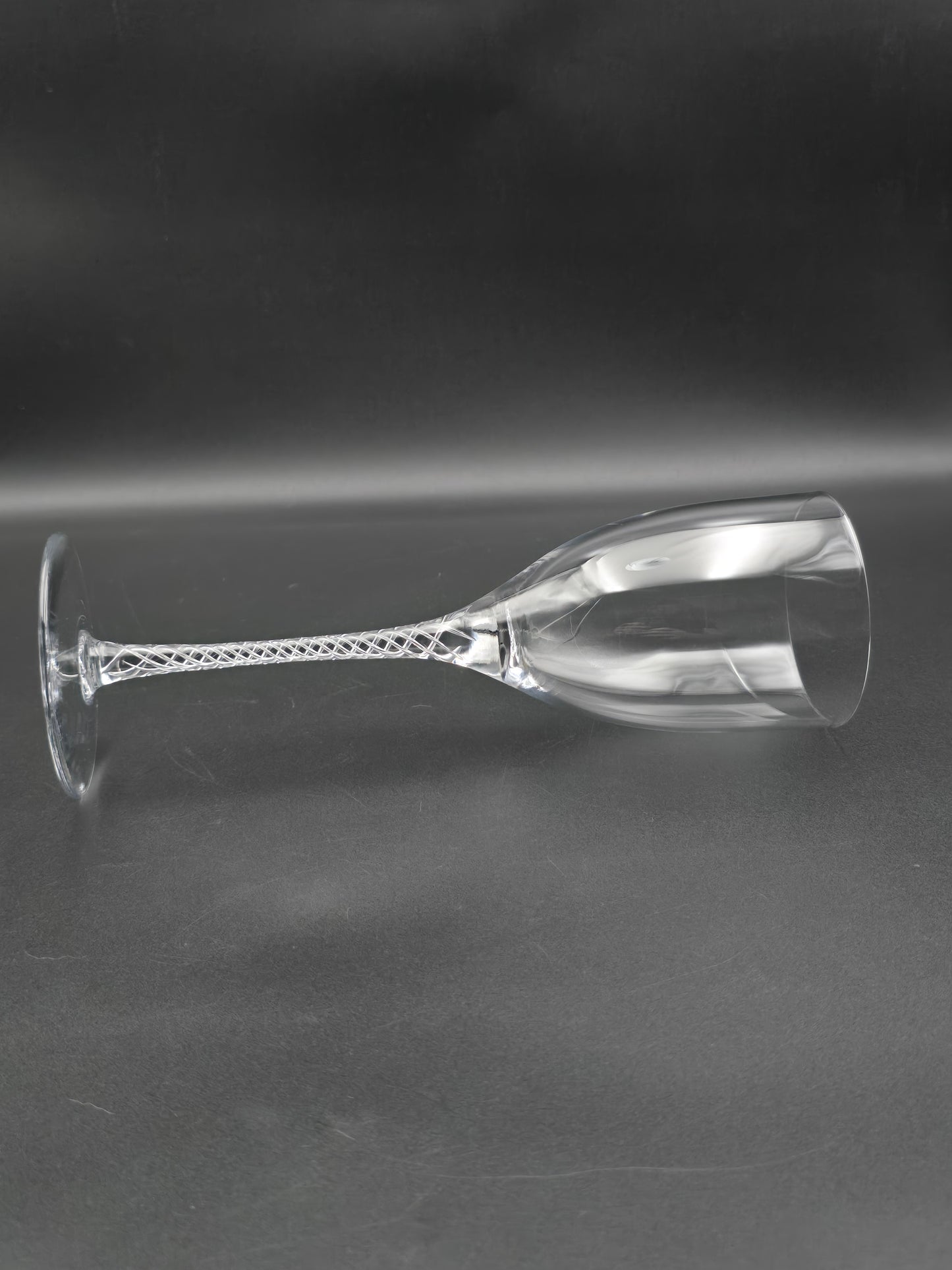 Set of 6 large air twist long stemmed Wine glasses 330ml 23.5cm tall.