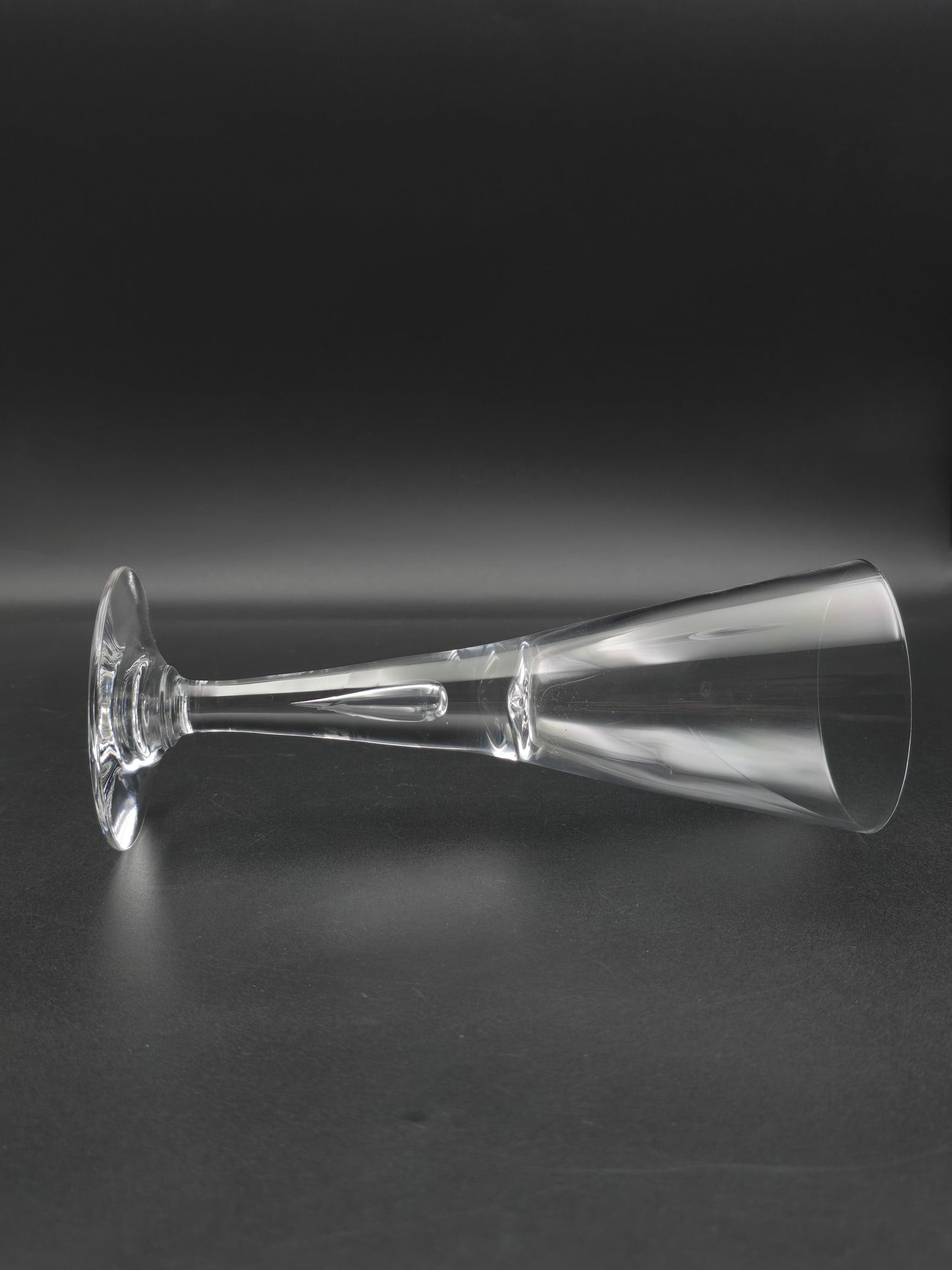 Set of Four Dartington Sharon Pattern Wine Glasses – Frank Thrower Design – 225ml – 19cm Tall – Vintage English Crystal