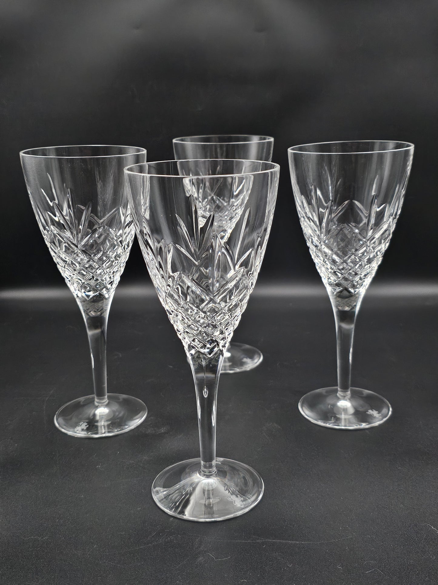 Set of 4 Royal Doulton large Crystal wine glasses 20cm tall 275ml
