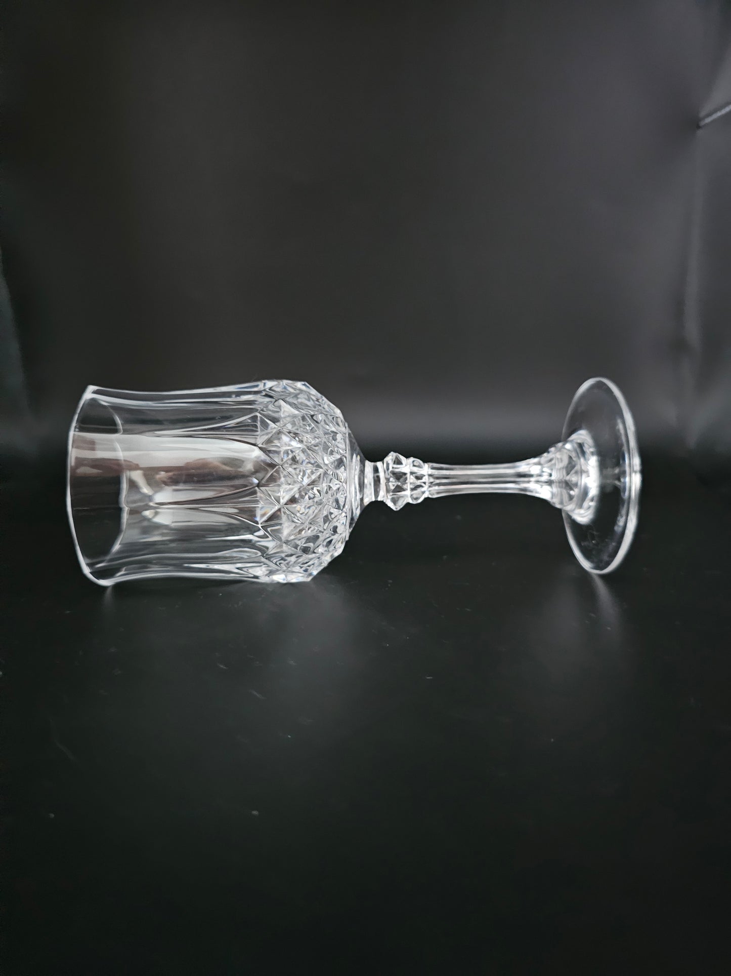 5 Crystal Wine Glasses. 175ml. 16.5cm tall