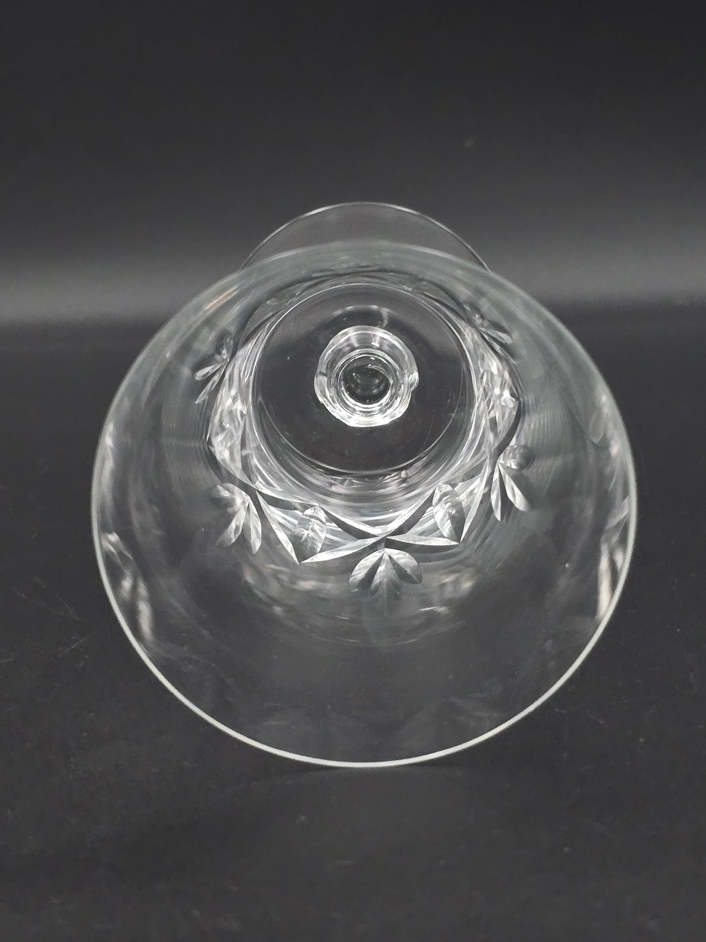 Set of 4 Large Crystal Claret wine glasses. 375ml.