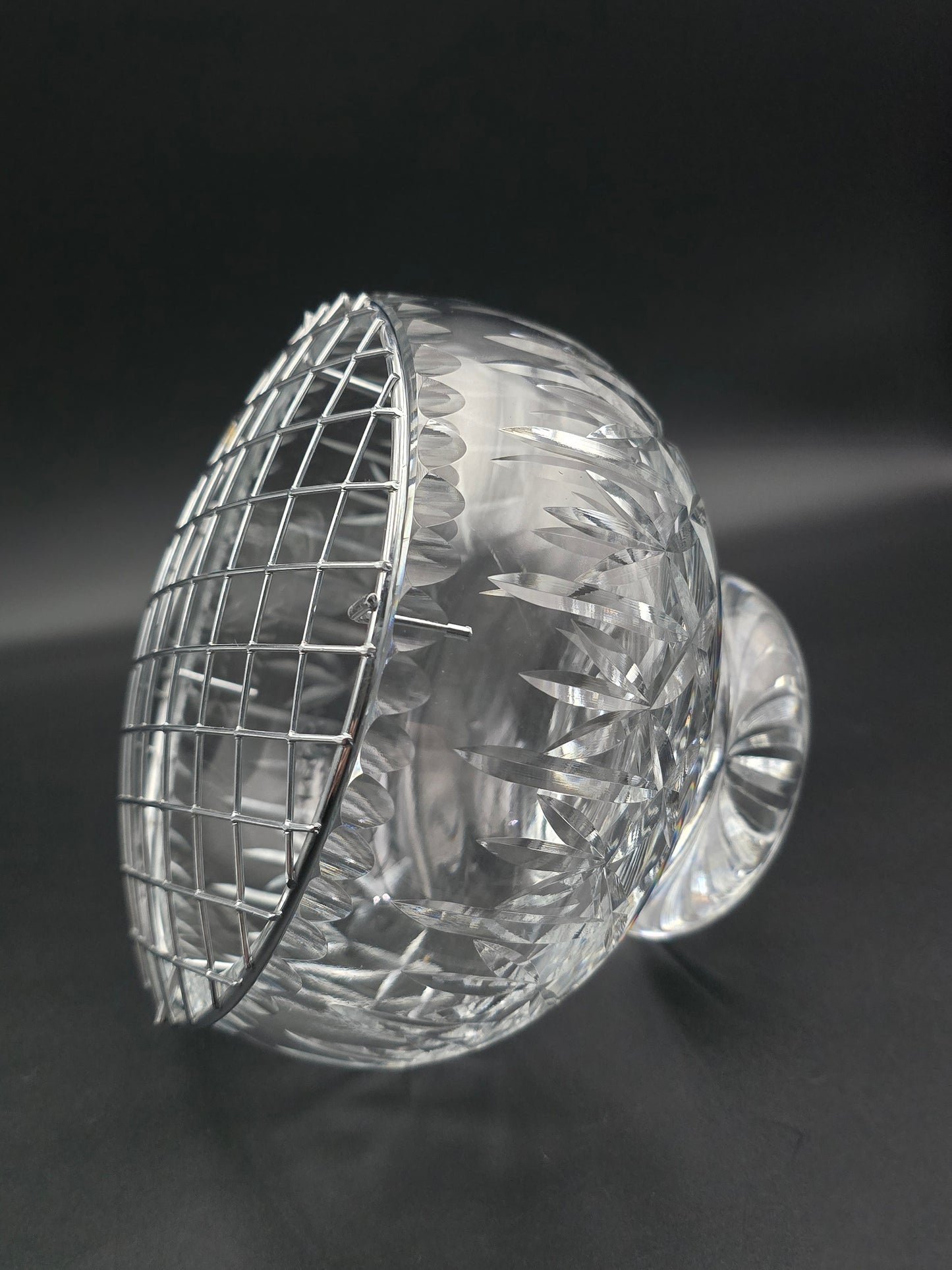 Vintage Mid-Century Cut Crystal Posy Bowl – Fan‑Style Base – 15 × 16 cm Sparkling Centrepiece