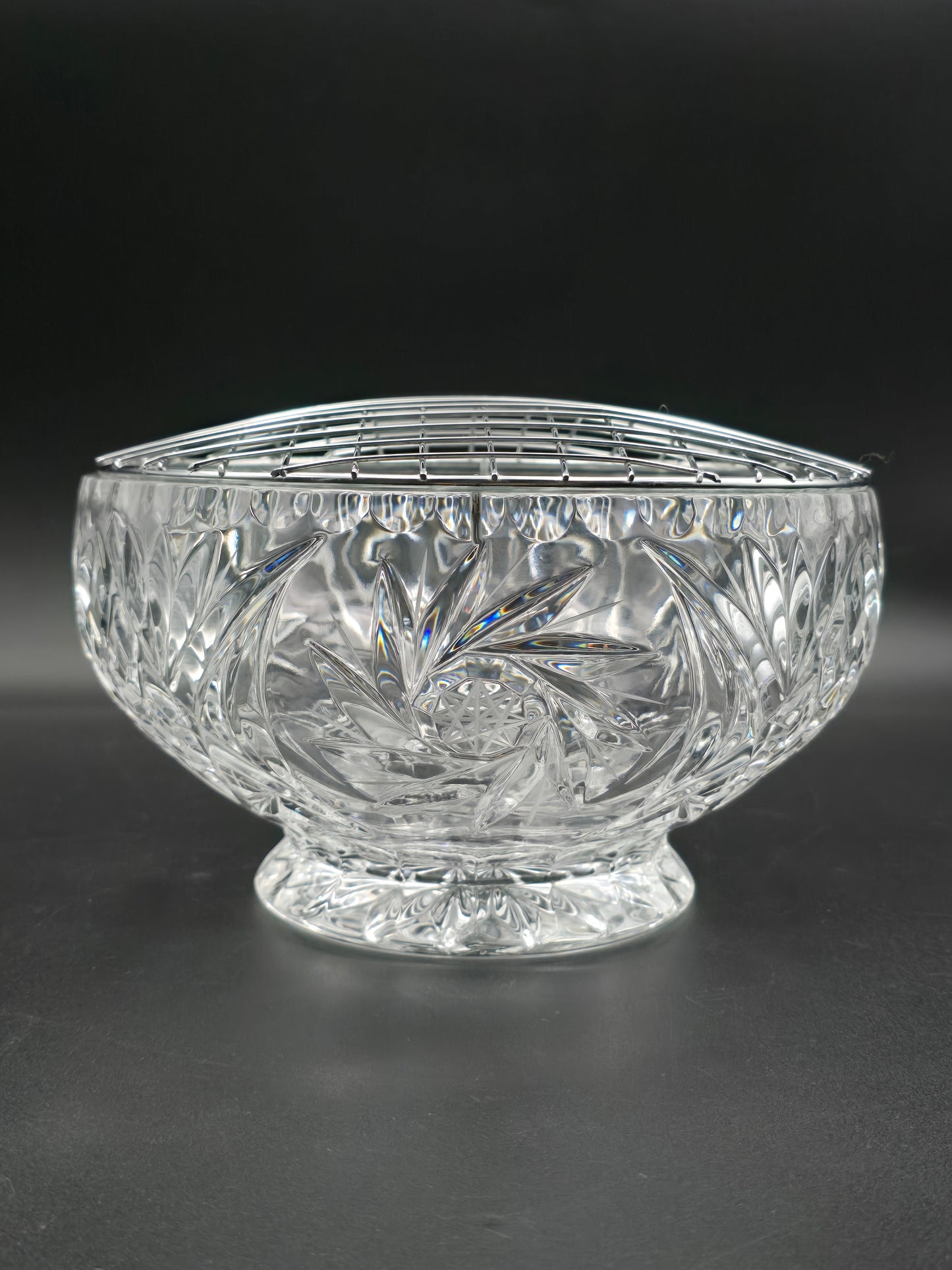 Bohemia Mayfair Lead Crystal Rose Bowl with Wire Frog – 20cm, Pinwheel Cut, Star Base, 1.7kg – Czech Republic