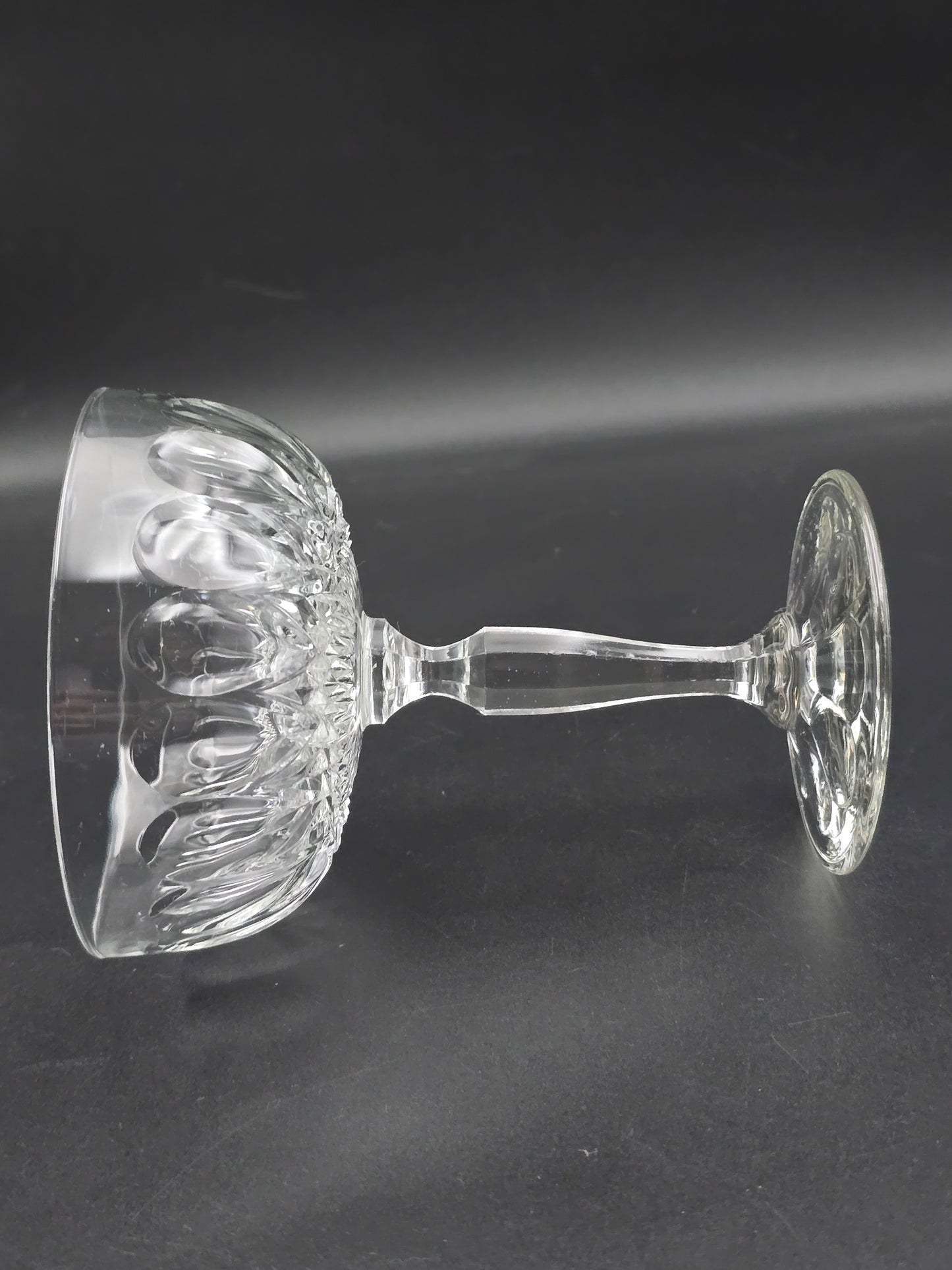 Set of 6 large Beautiful Glass Champagne coupes. 275ml