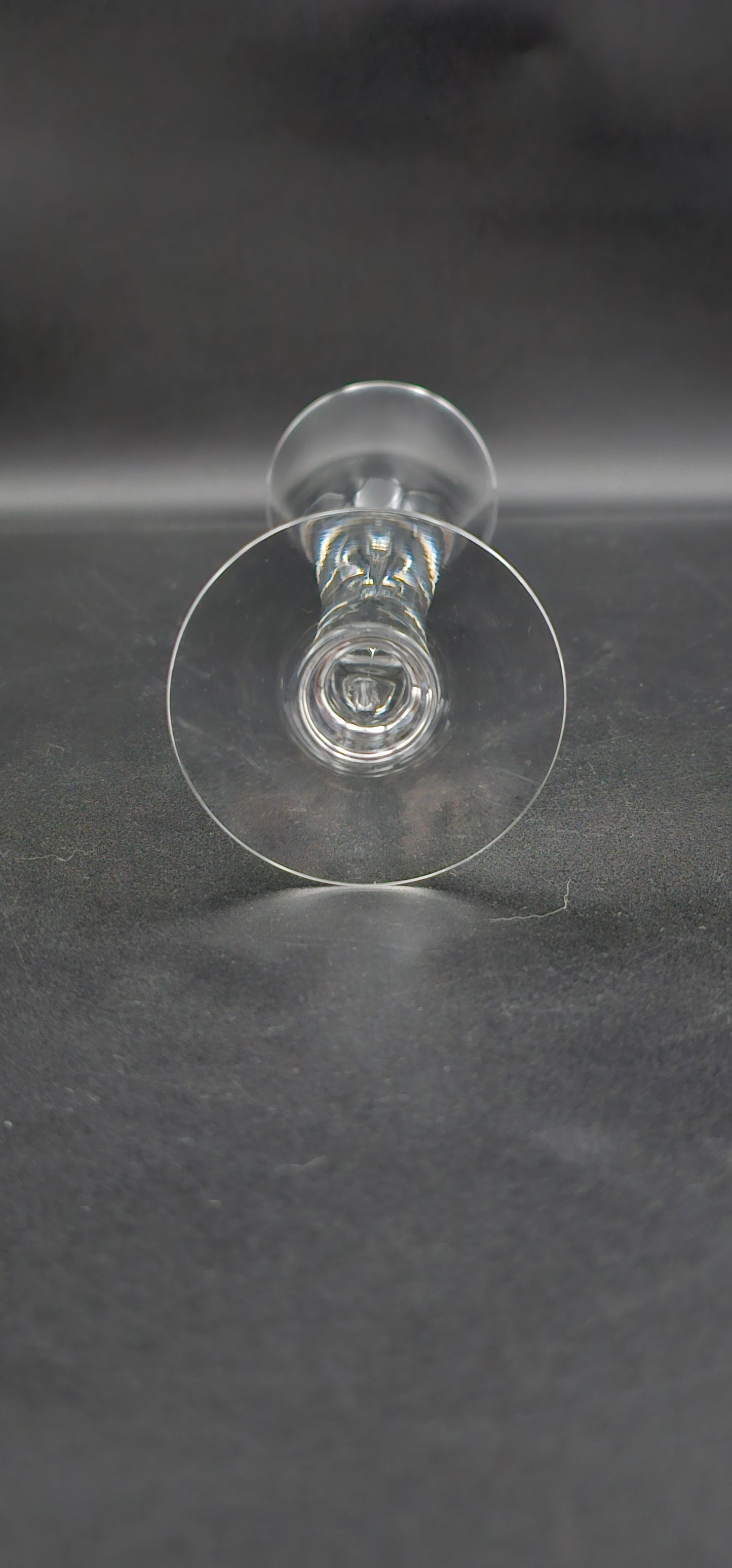 Set of 3 Dartington Sharon wine glasses. 250ml 21cm tall designed by Frank Thrower