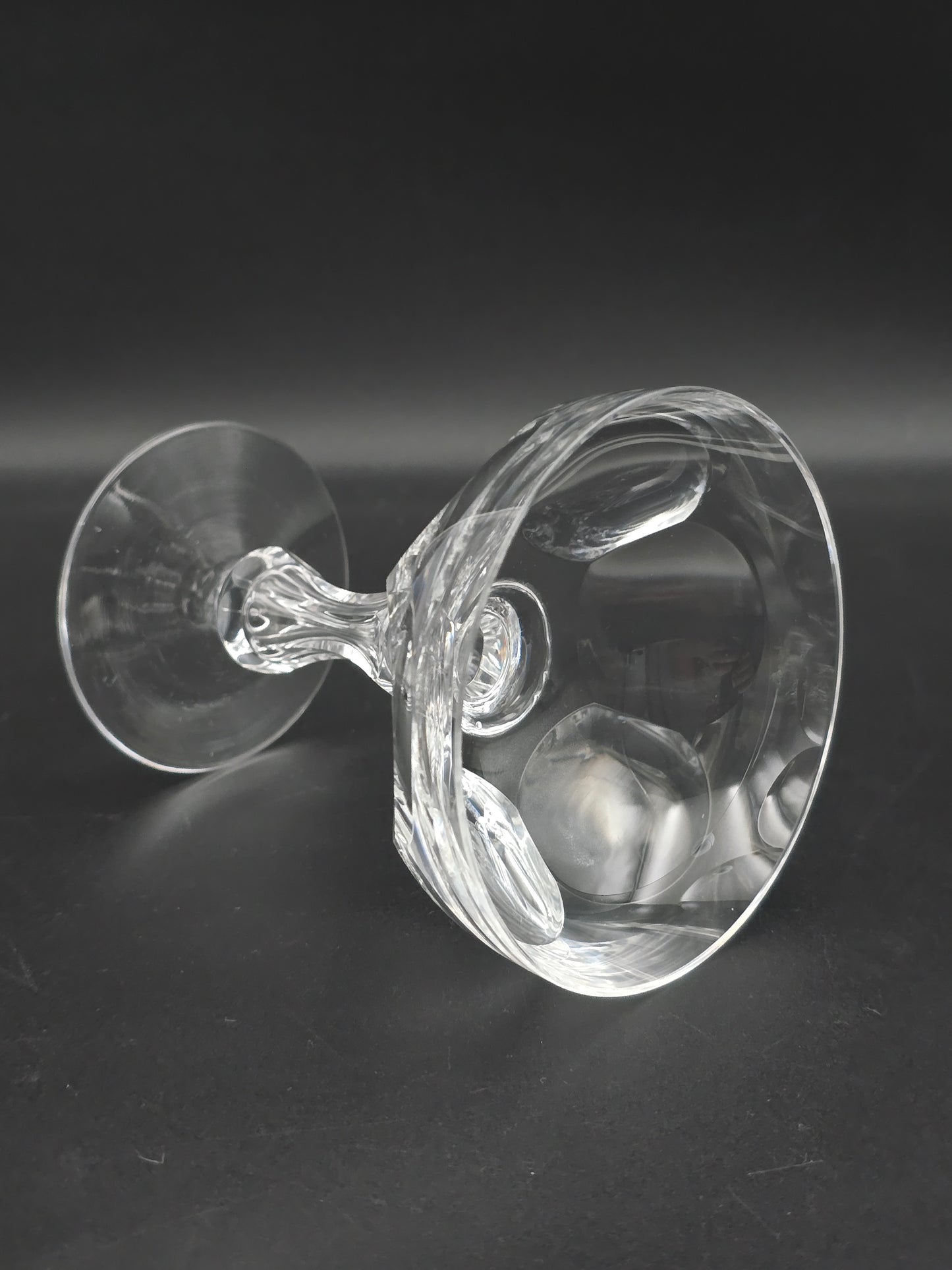 Set of 8 Contemporary Crystal glass Champagne coupes 165ml