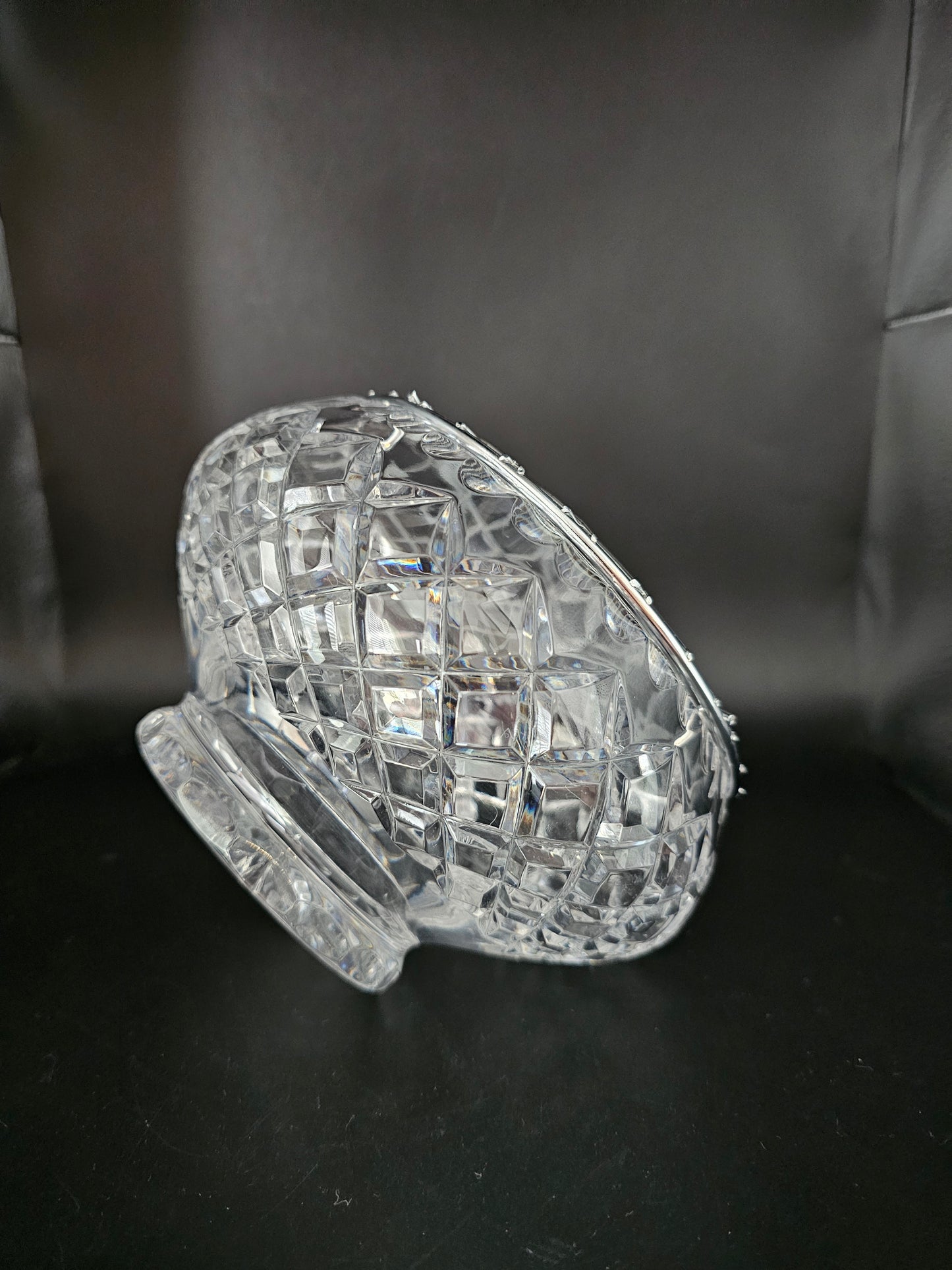 Beautiful Medium size Crystal Rose bowl. 17cm wide