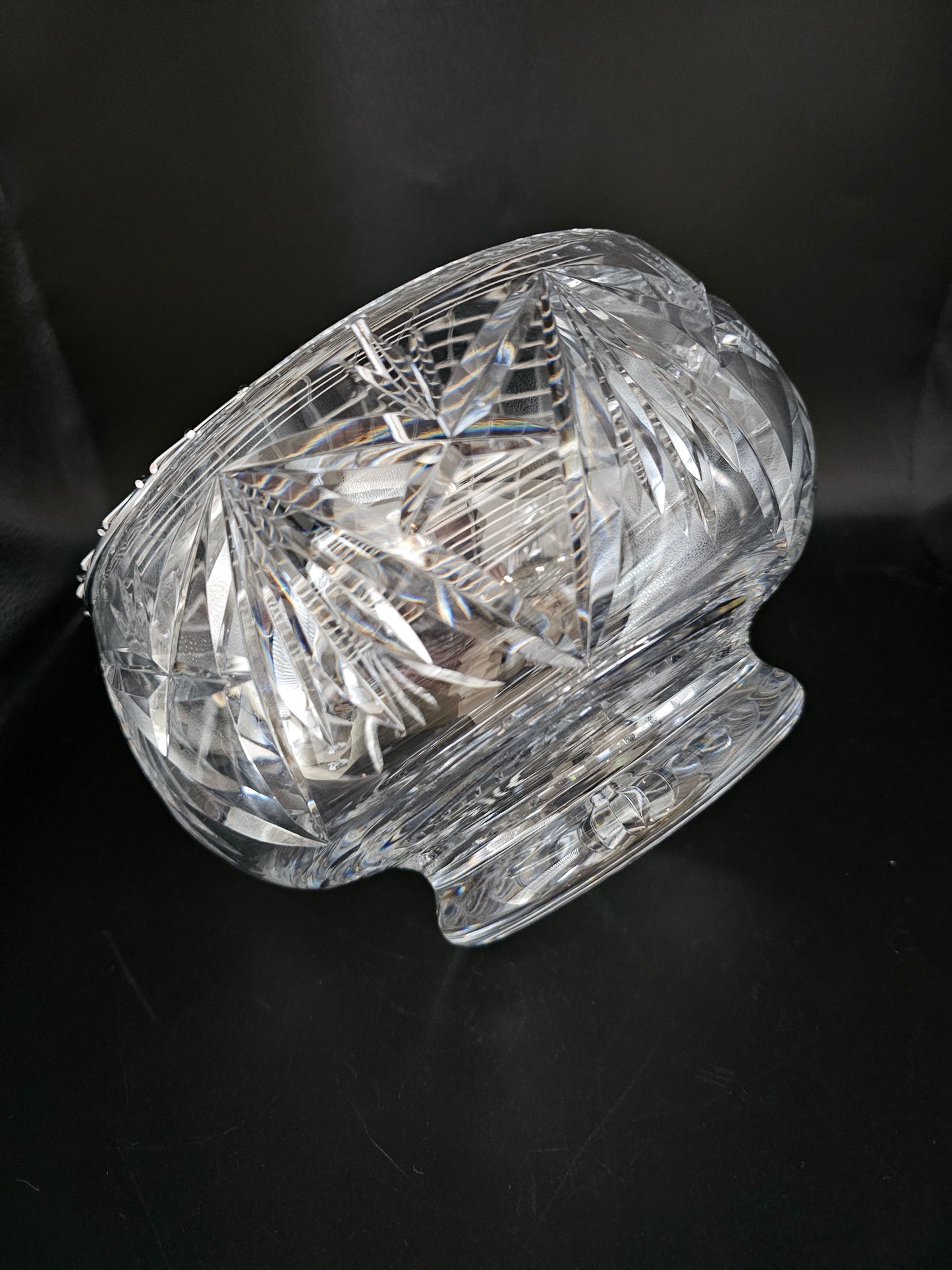 Stunning Large Crystal Rose Bowl. 18cm