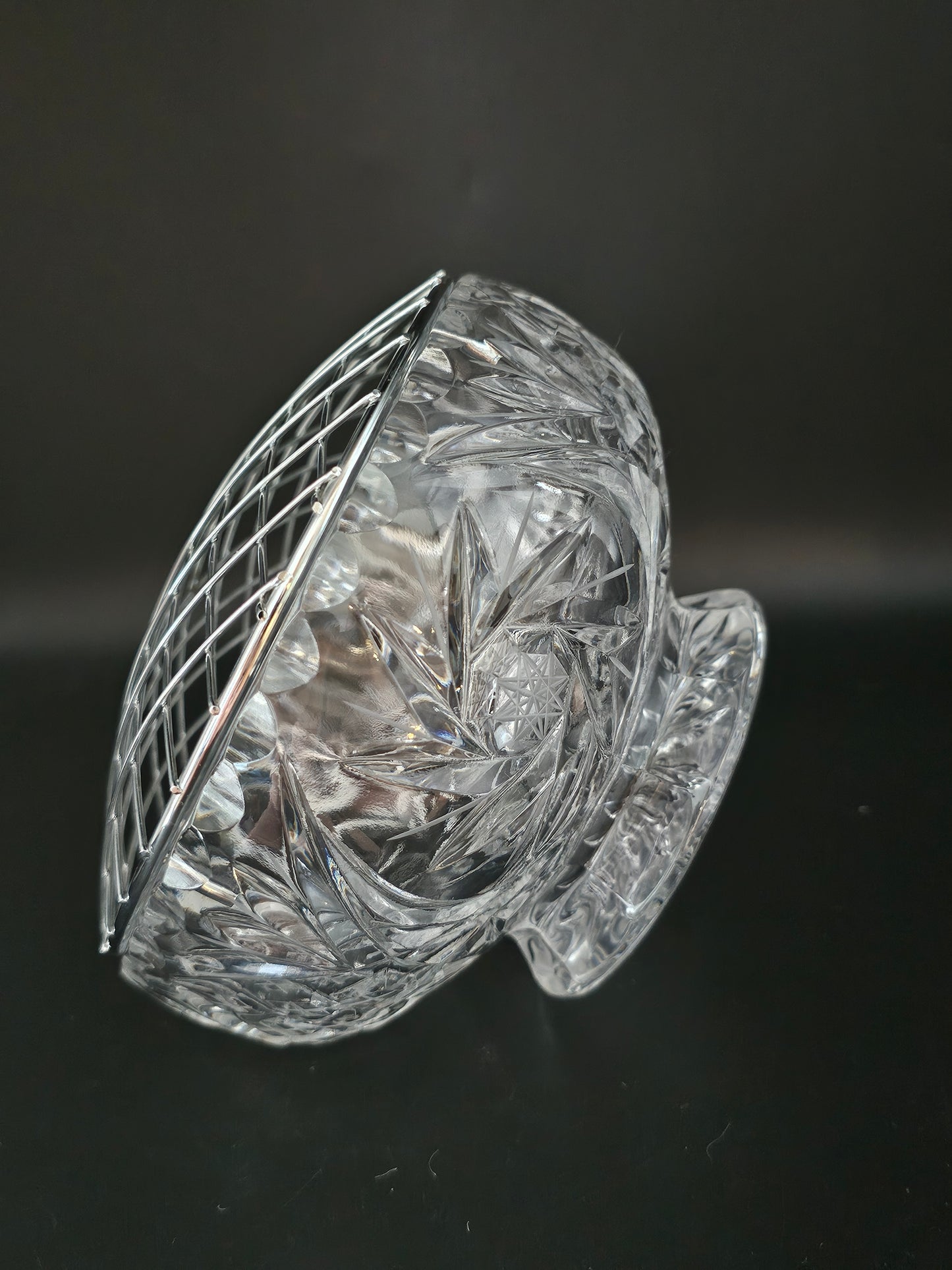 Stunning vintage Crystal Rose Bowl. 6"