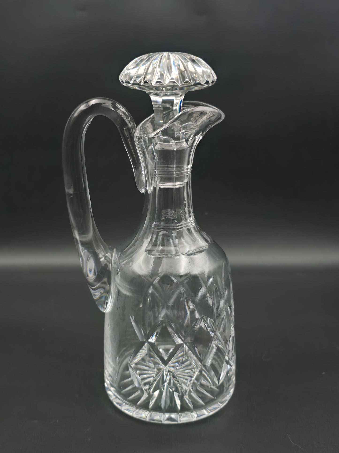 Vintage Crystal glass Carafe Decanter. 800ml. 23cm tall