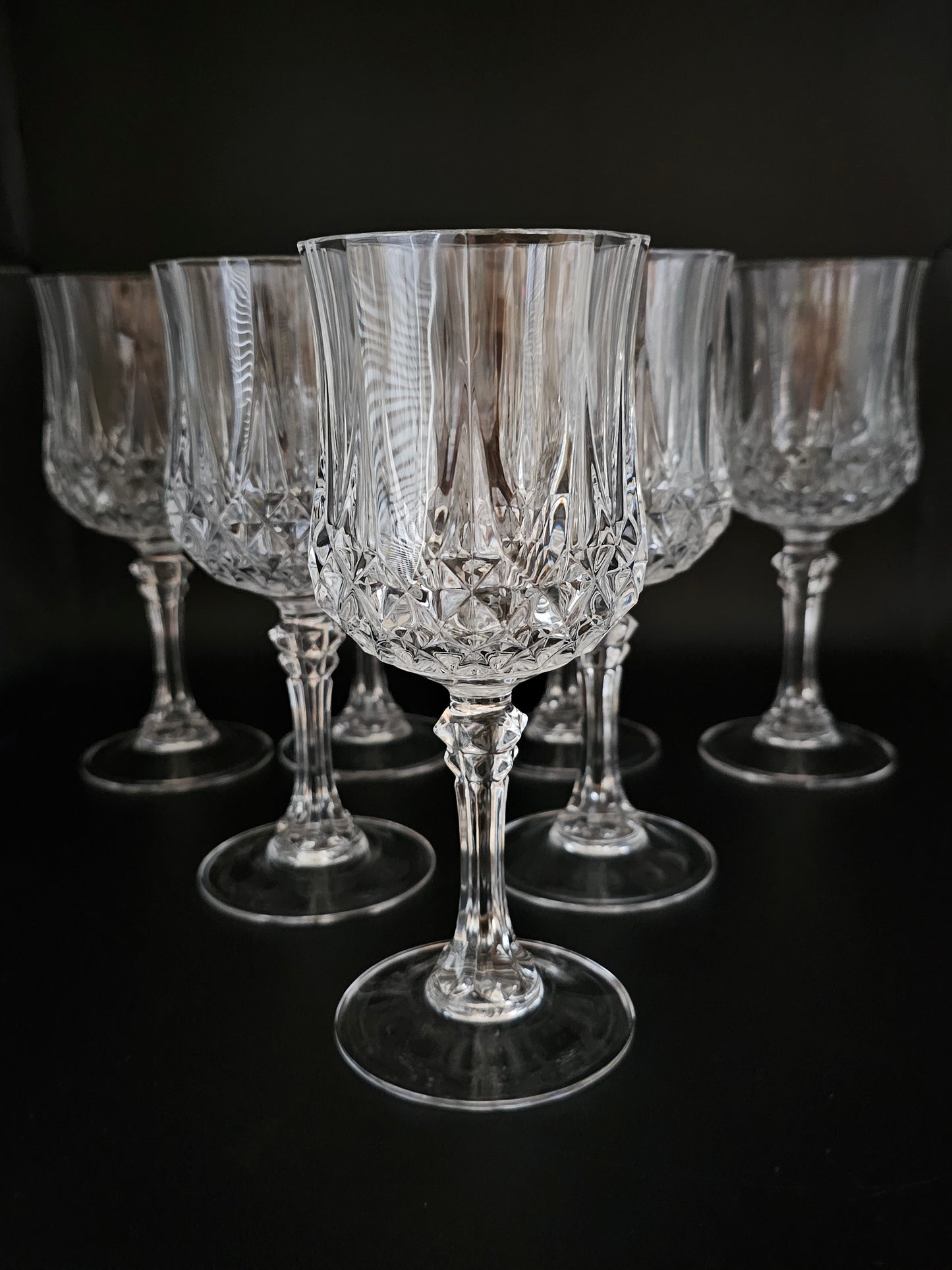Set of 6.(Plus 1 free!) Tall, Large Crystal Wine Glasses. 18cm tall. 250ml.