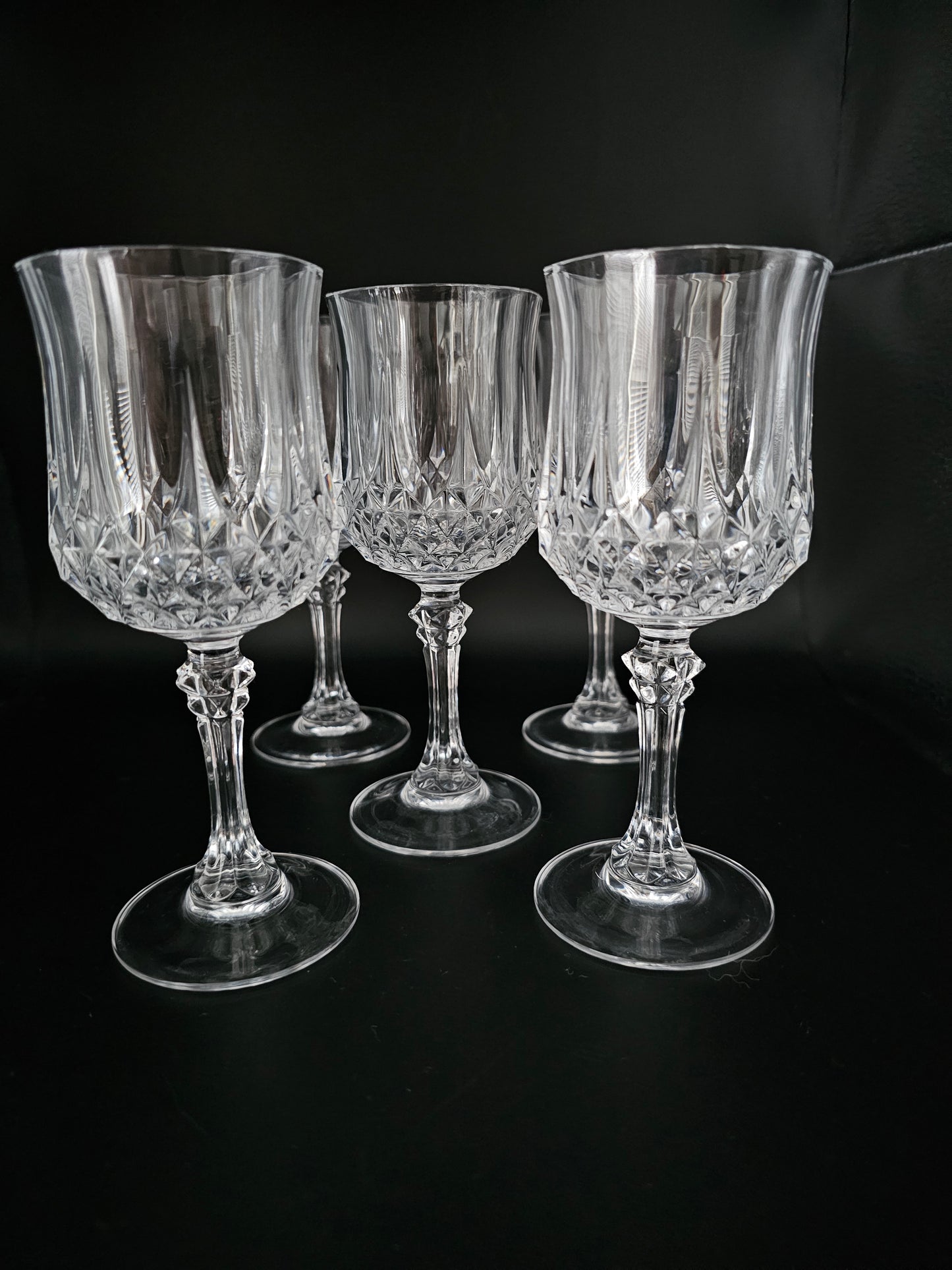 5 Crystal Wine Glasses. 175ml. 16.5cm tall