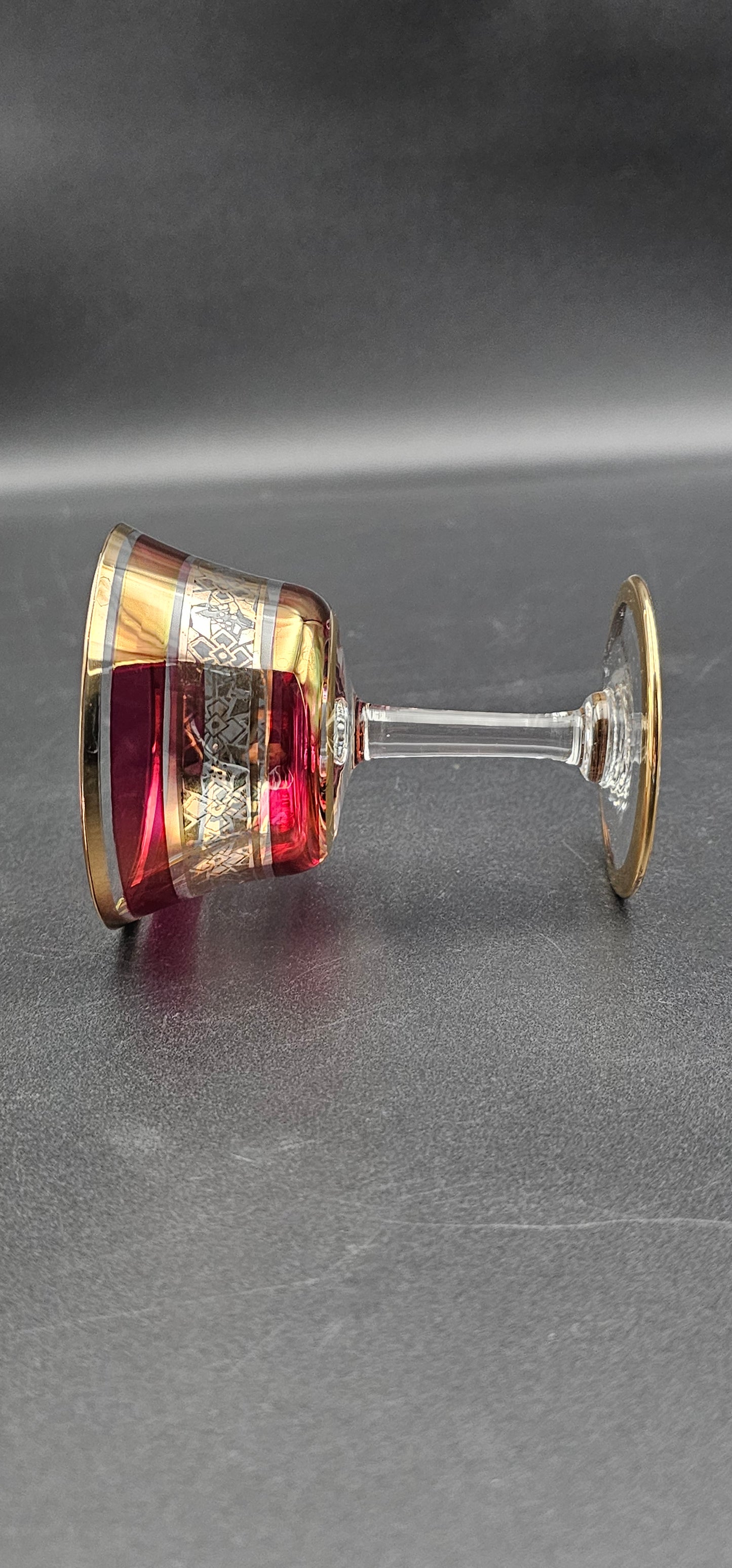 Set of 6 Small Crystal coupes with red and golden coloured detailing. 100ml 9.5cm tall