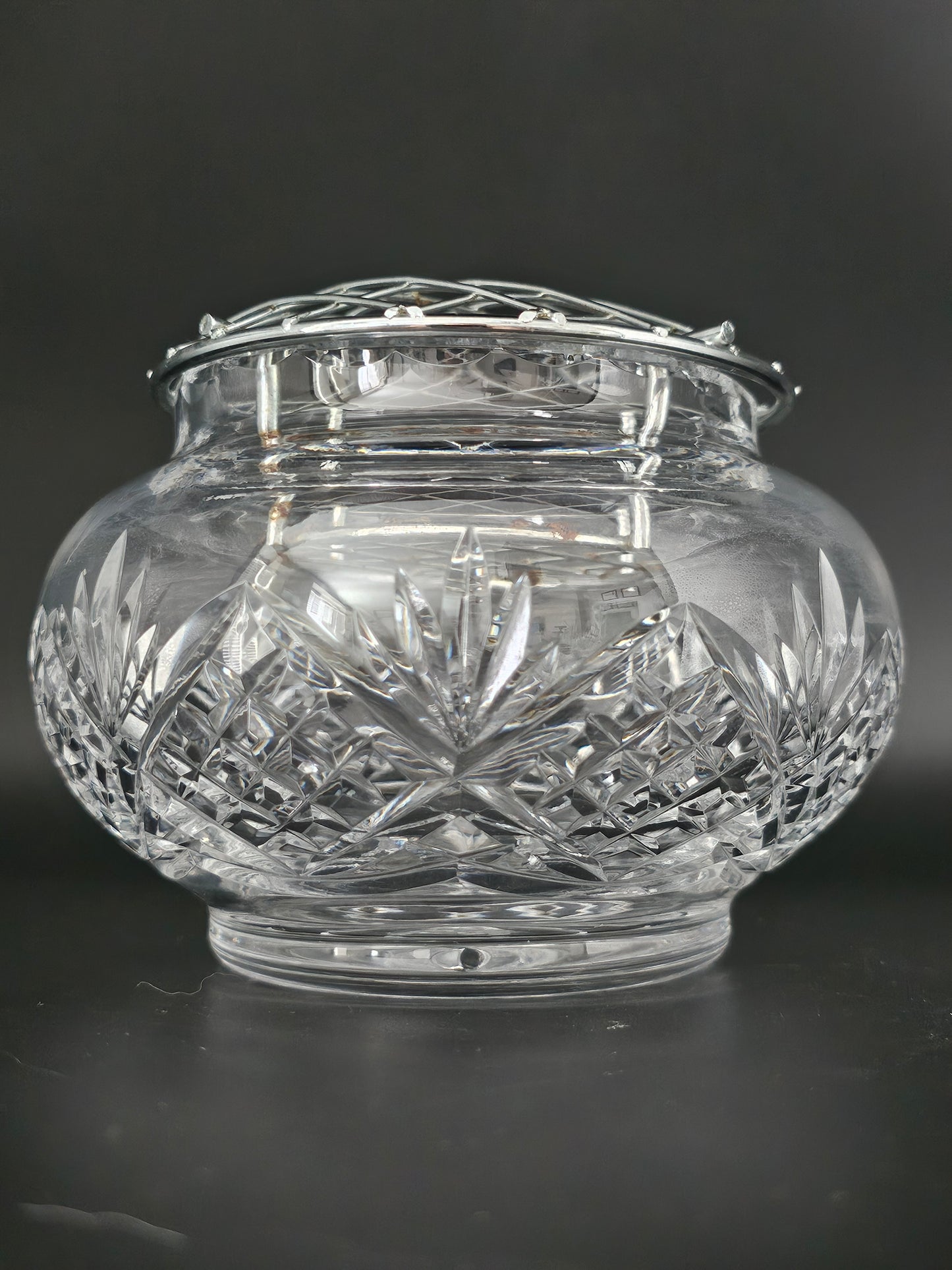 Small Crystal Rose Bud Bowl.11cm tall.