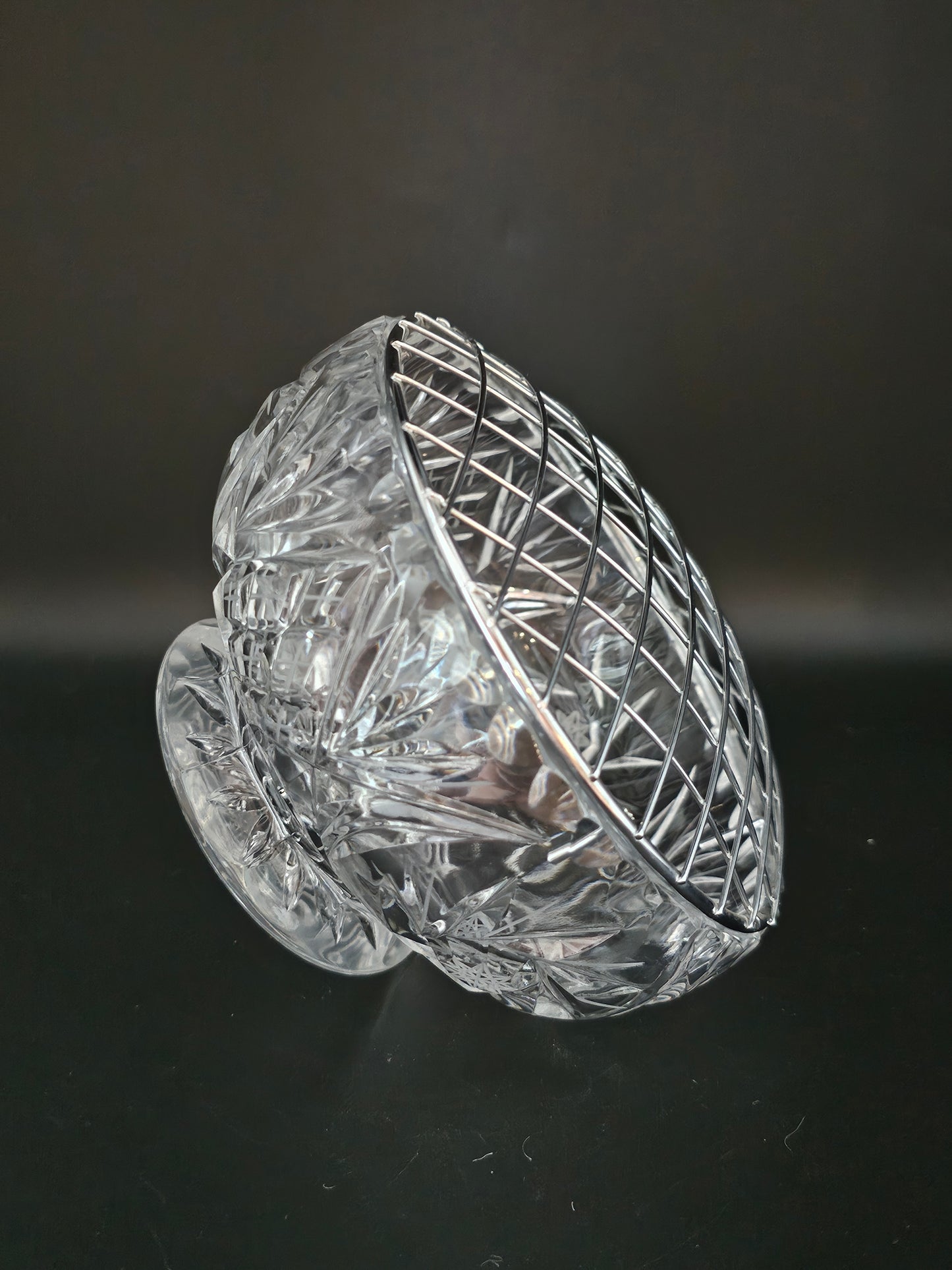 Stunning vintage Crystal Rose Bowl. 6"