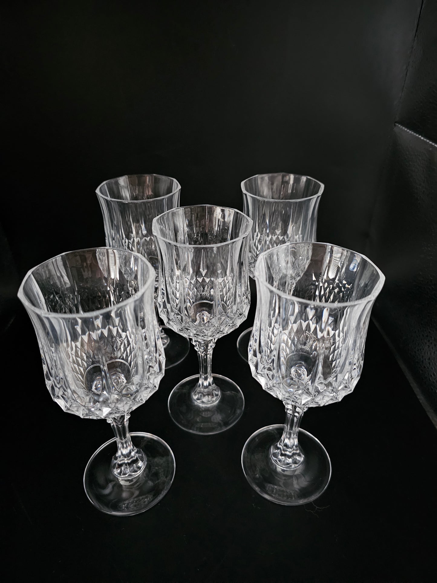 5 Crystal Wine Glasses. 175ml. 16.5cm tall