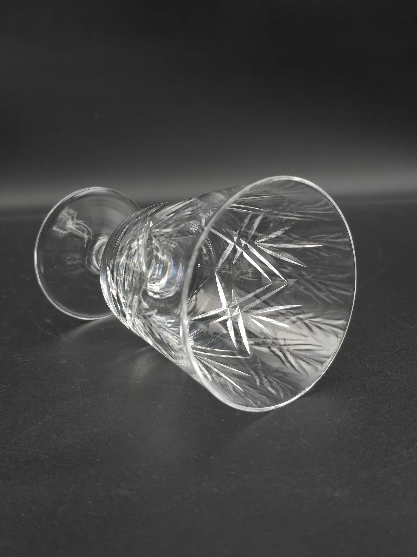 Set of 5 vintage Crystal wine glasses. 200ml.