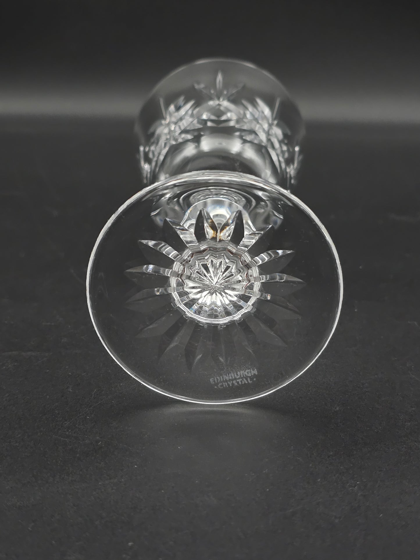 Set of 4 Edinburgh Crystal Wine Glasses Lomond pattern 200ml 15.5cm tall