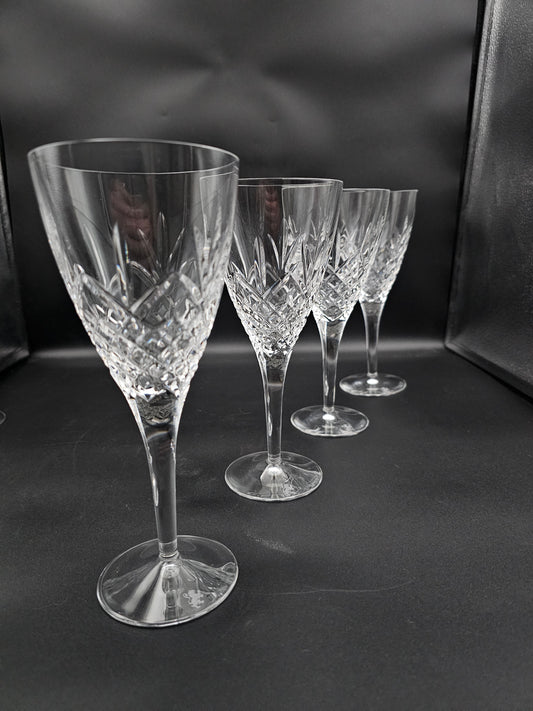 Set of 4 Royal Doulton large Crystal wine glasses 20cm tall 275ml
