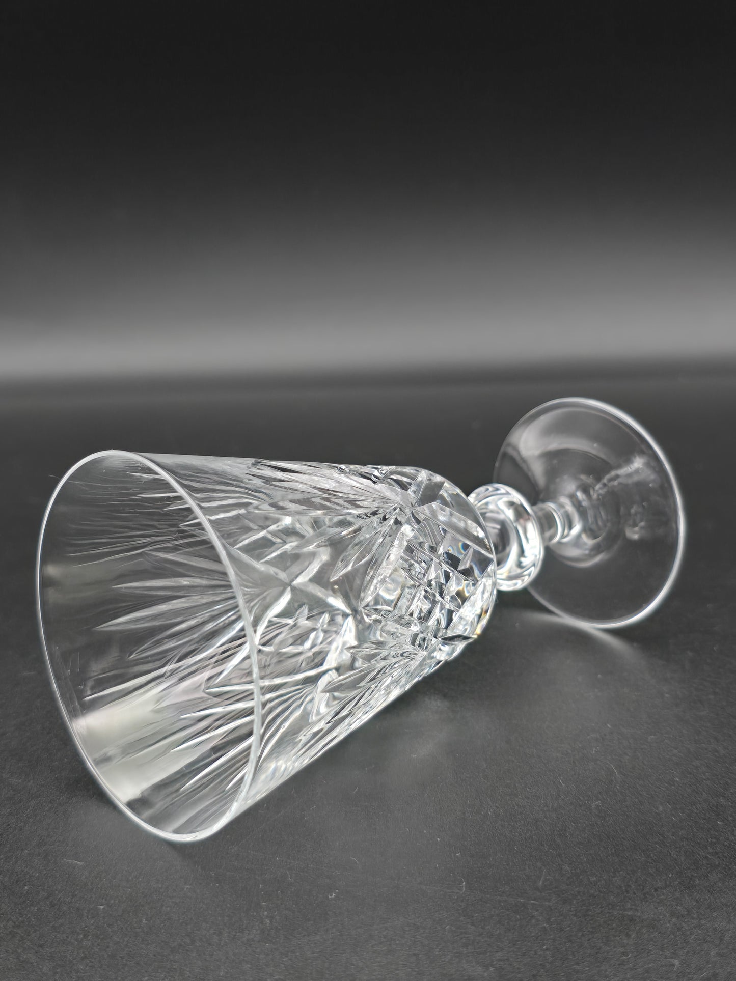 Set of 5 Royal Doulton ‘Juno’ Crystal Wine Glasses – Knopped Stem – 12.5cm Tall – Vintage British Glassware – Immaculate Condition