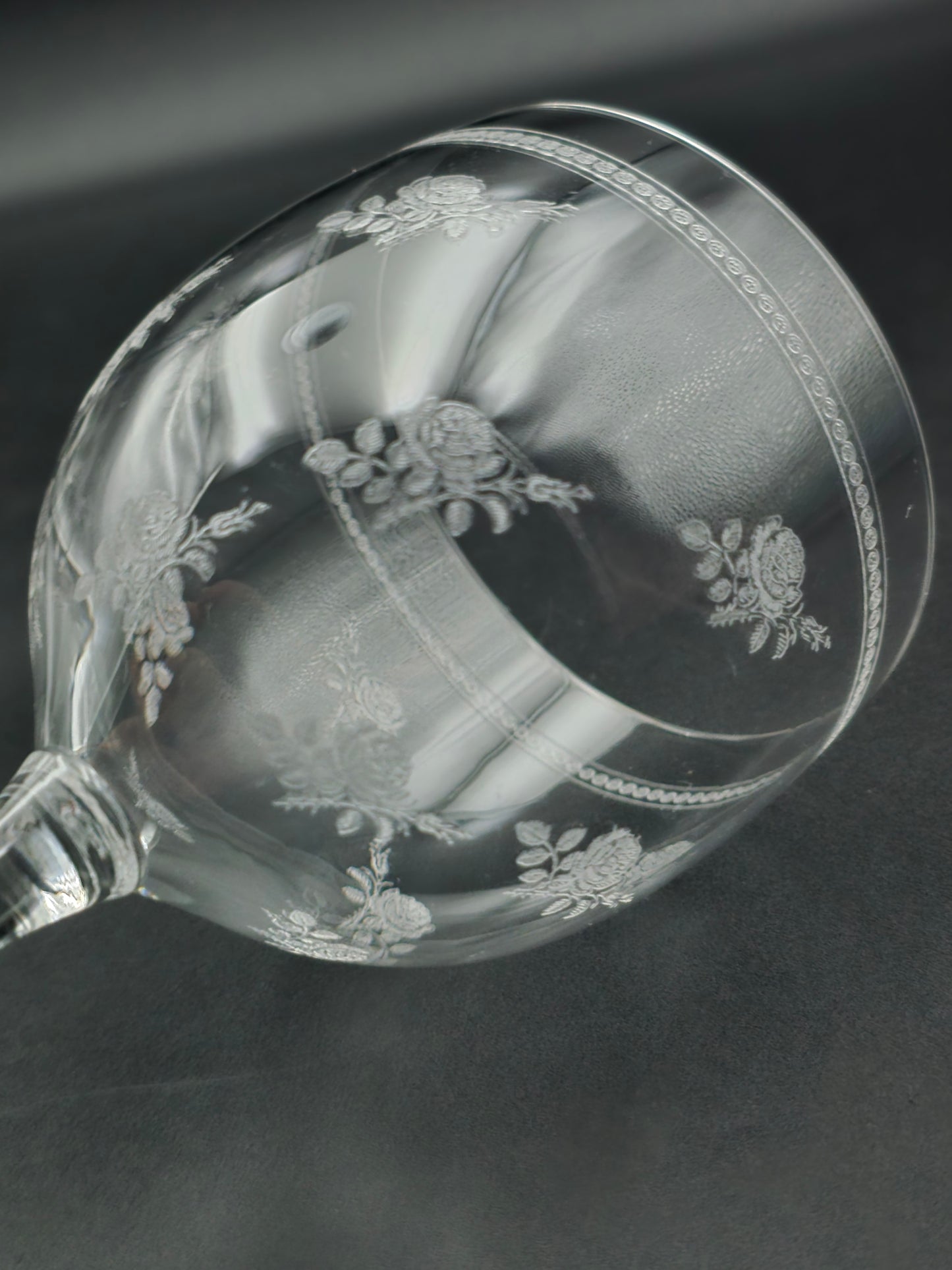 Antique Baccarat “Seme de Roses” Crystal Wine Glasses – Set of 7 Large 350ml Etched Rose Pattern Goblets c.1900 France