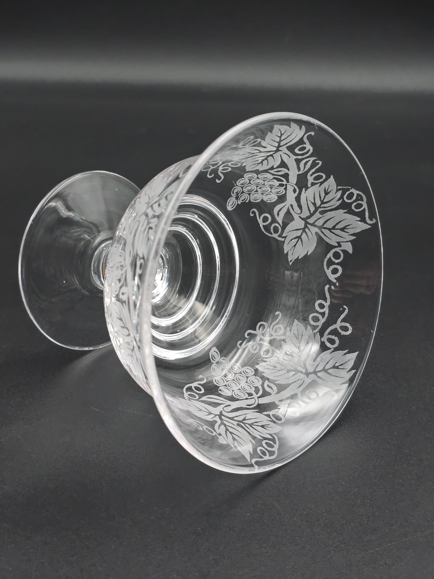Set of 6 Crystal sundae or grapefruit bowls featuring floral etching