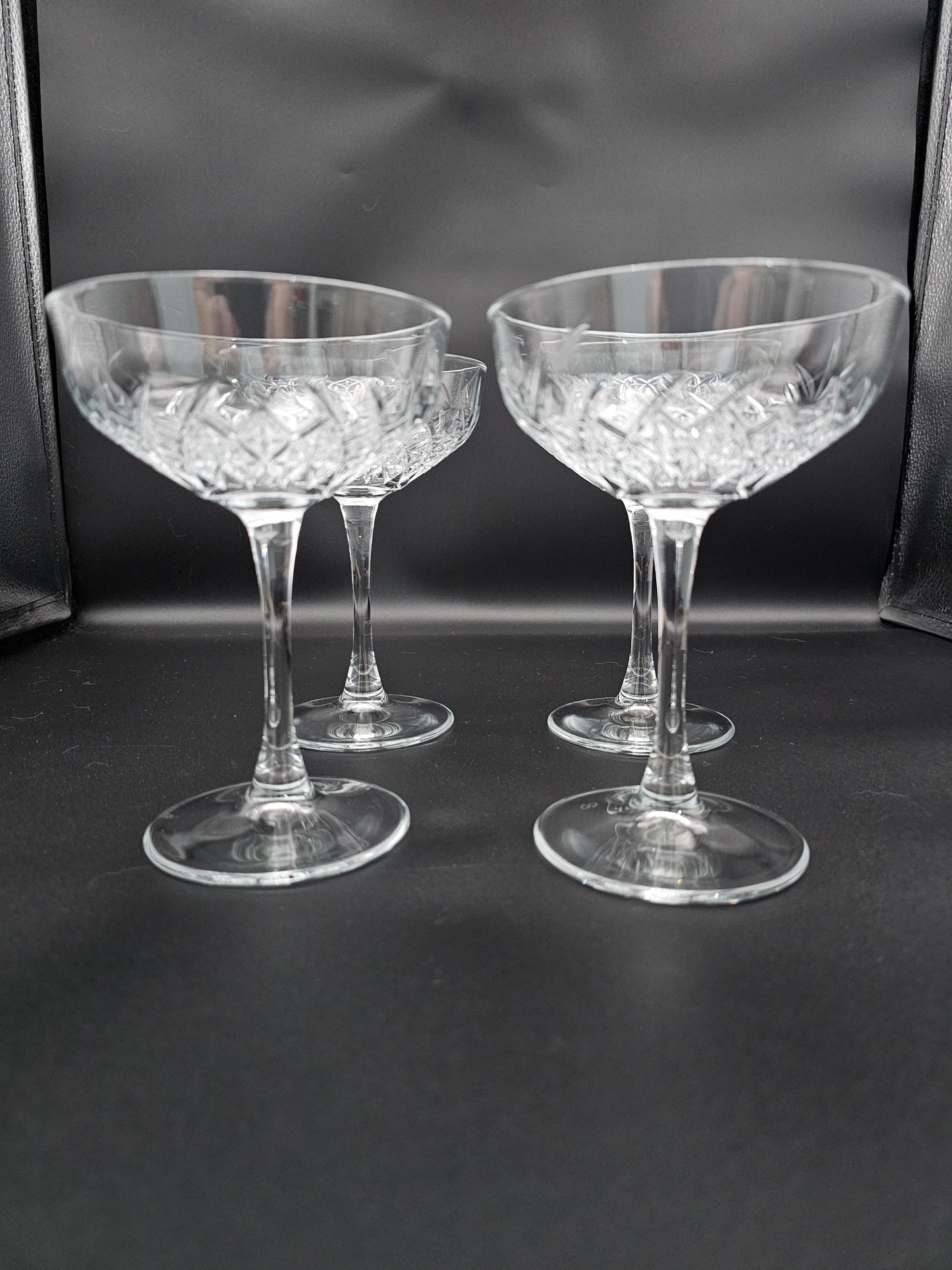 Set of 4 Circleware Cocktail or Martini coupes. 250ml. 15.5cm tall