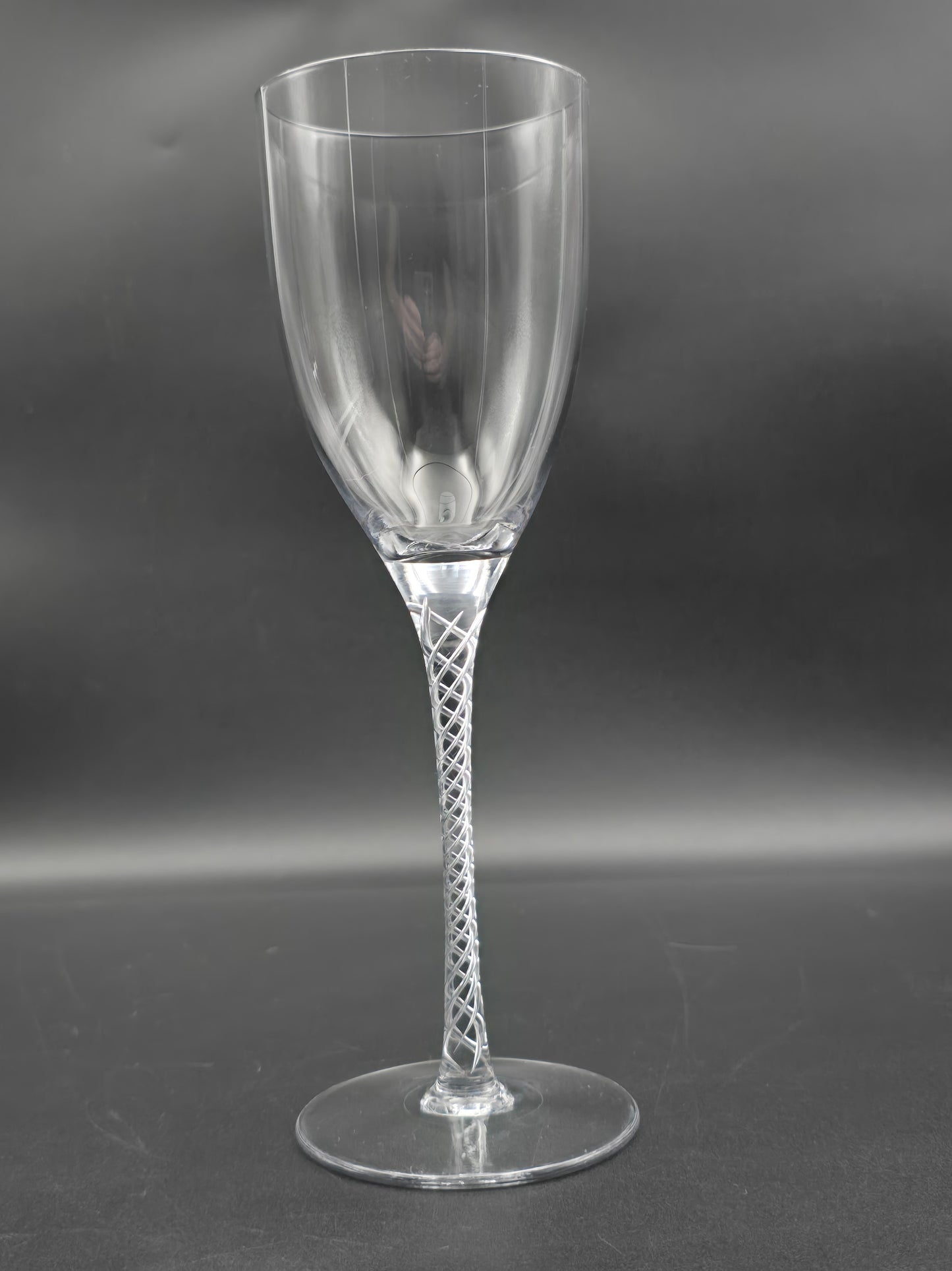 Set of 6 large air twist long stemmed Wine glasses 330ml 23.5cm tall.