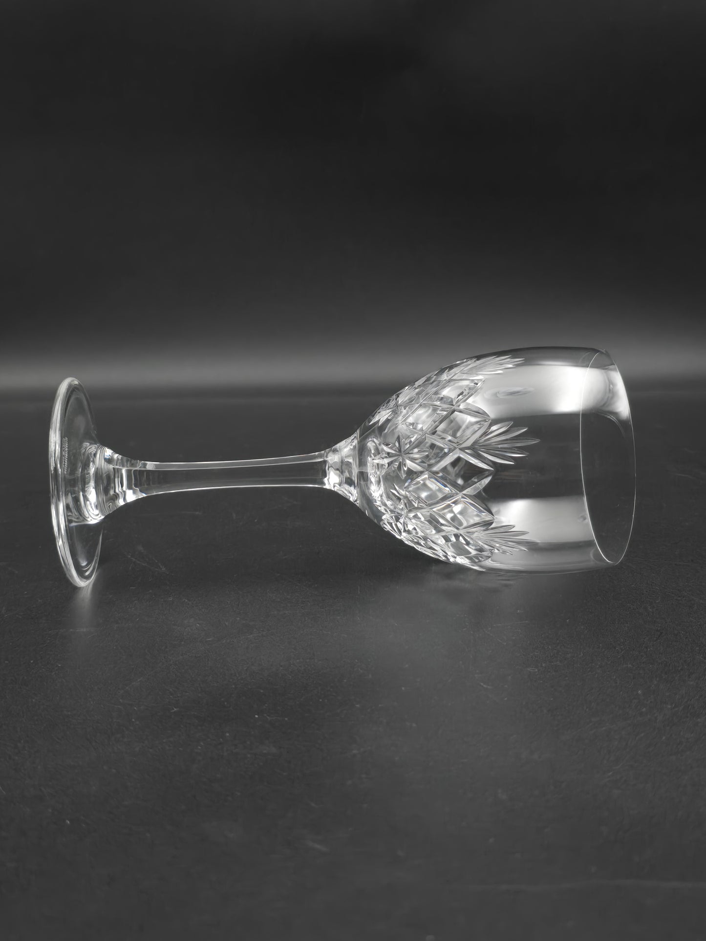 Set of 4 Edinburgh Crystal Kelso Pattern Crystal wine glasses 250ml