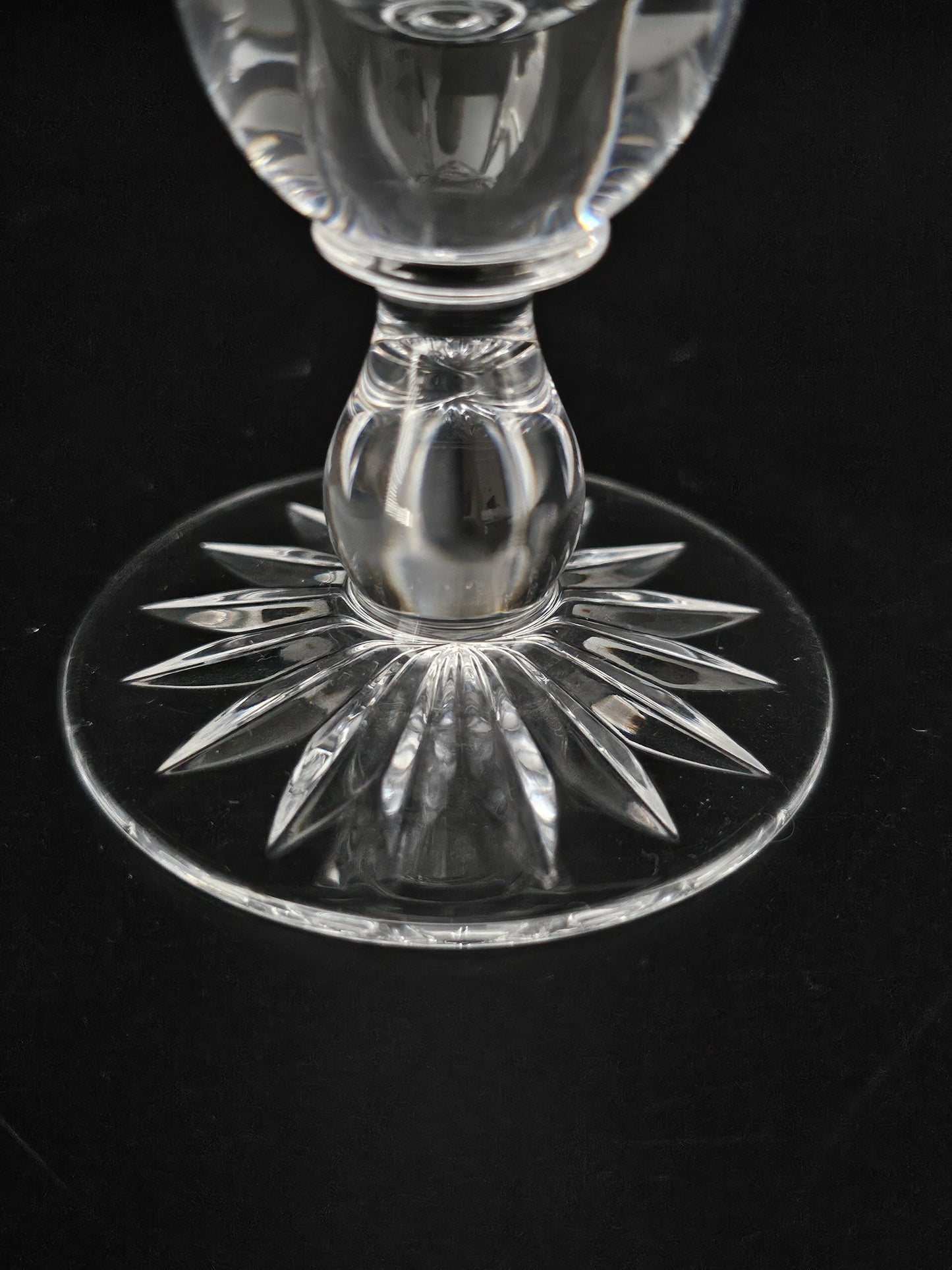 Set of 4 short stemmed Crystal Champagne Flutes. 17.5cm tall