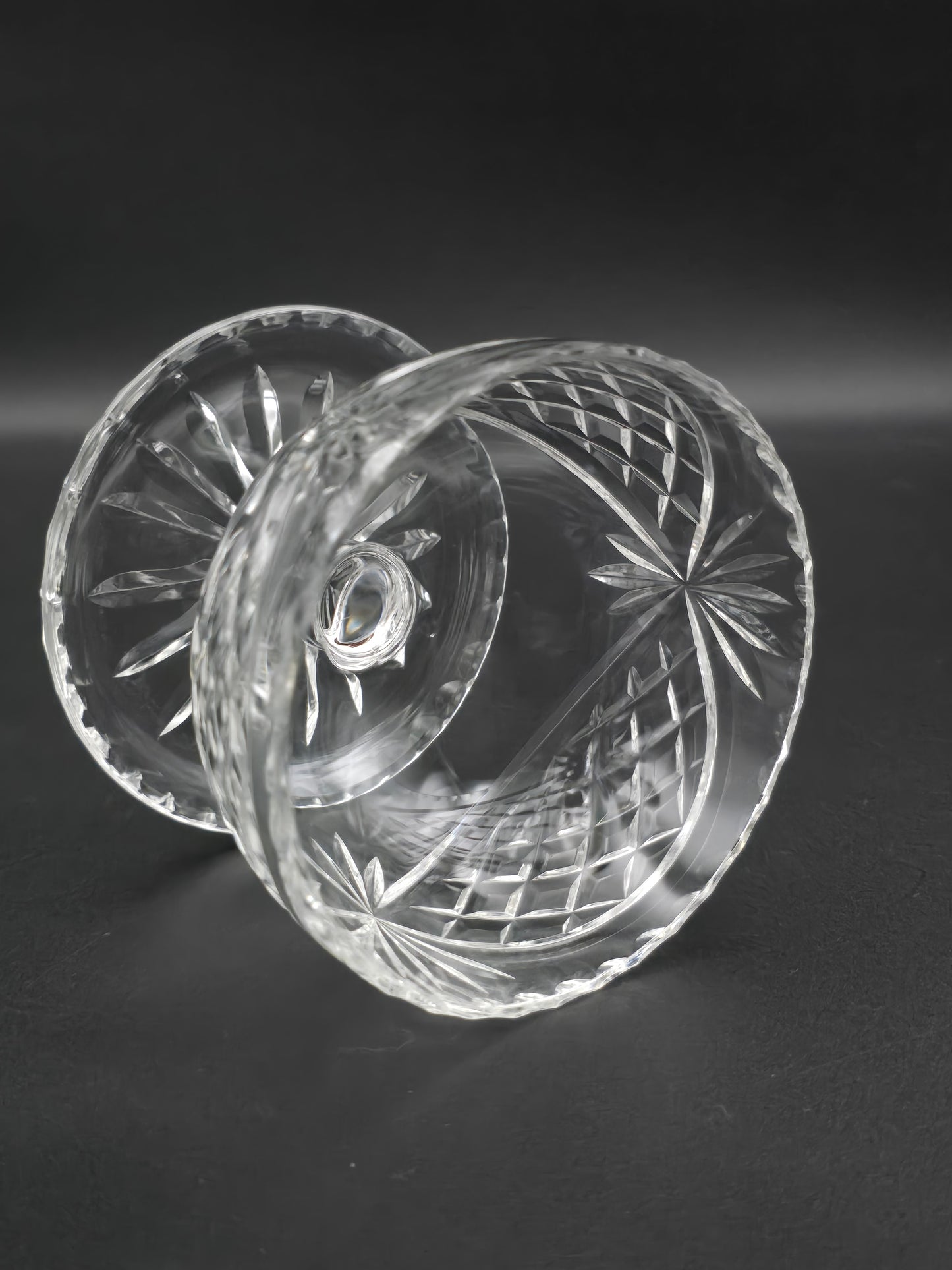 Beautiful vintage set of 6 Lipped Crystal starter or dessert saucer bowls