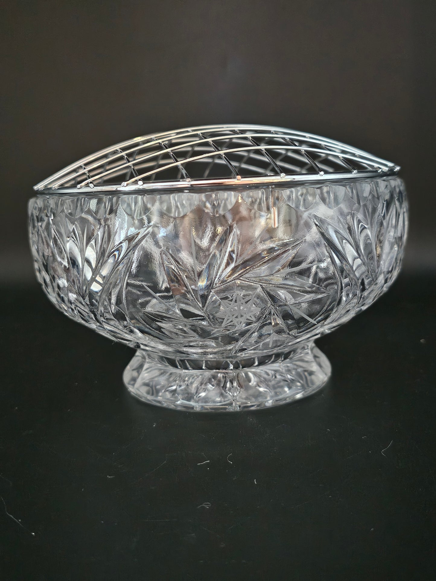 Stunning vintage Crystal Rose Bowl. 6"