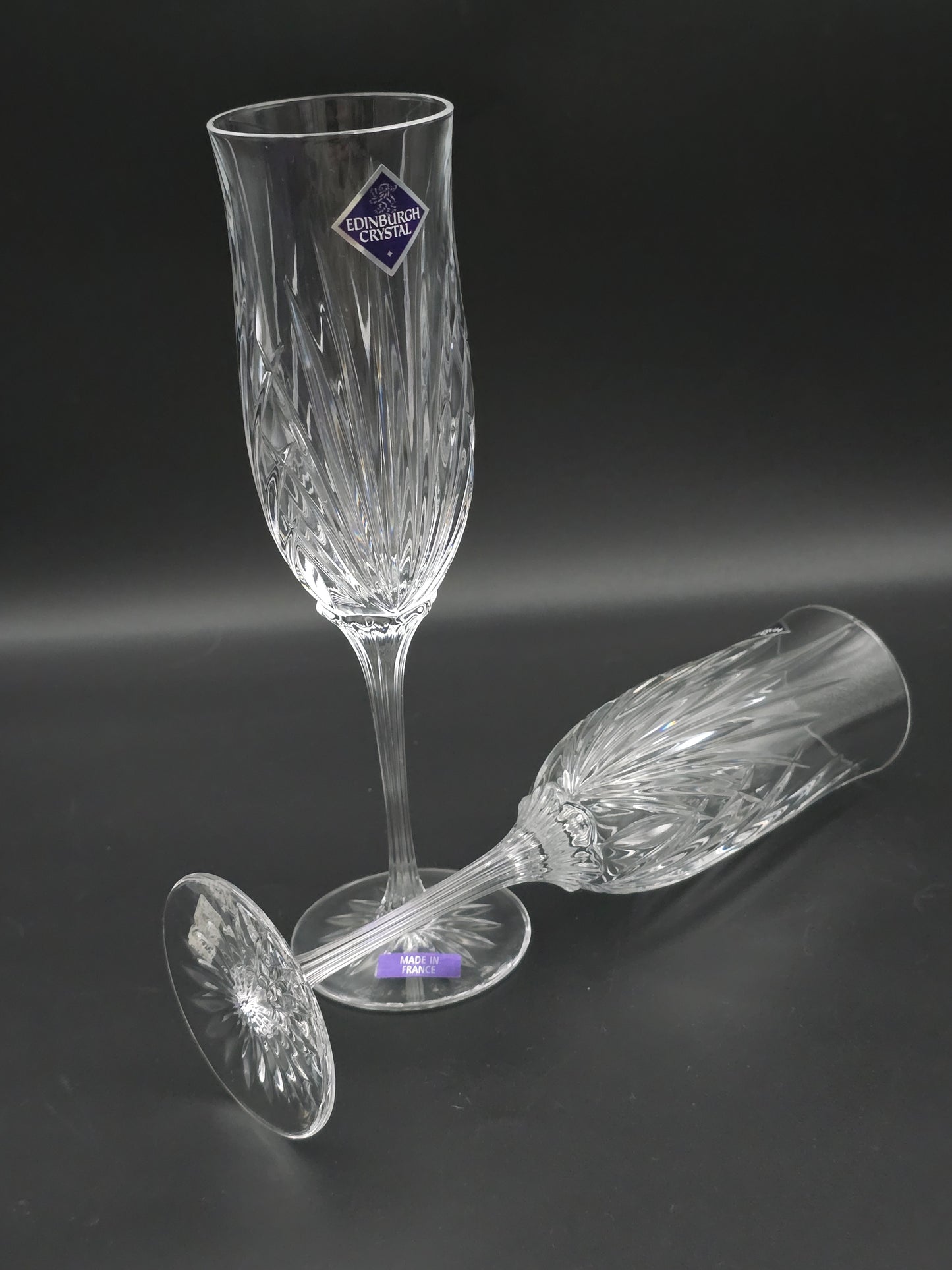 Pair of Edinburgh Crystal Champagne Flutes. 160ml. Boxed