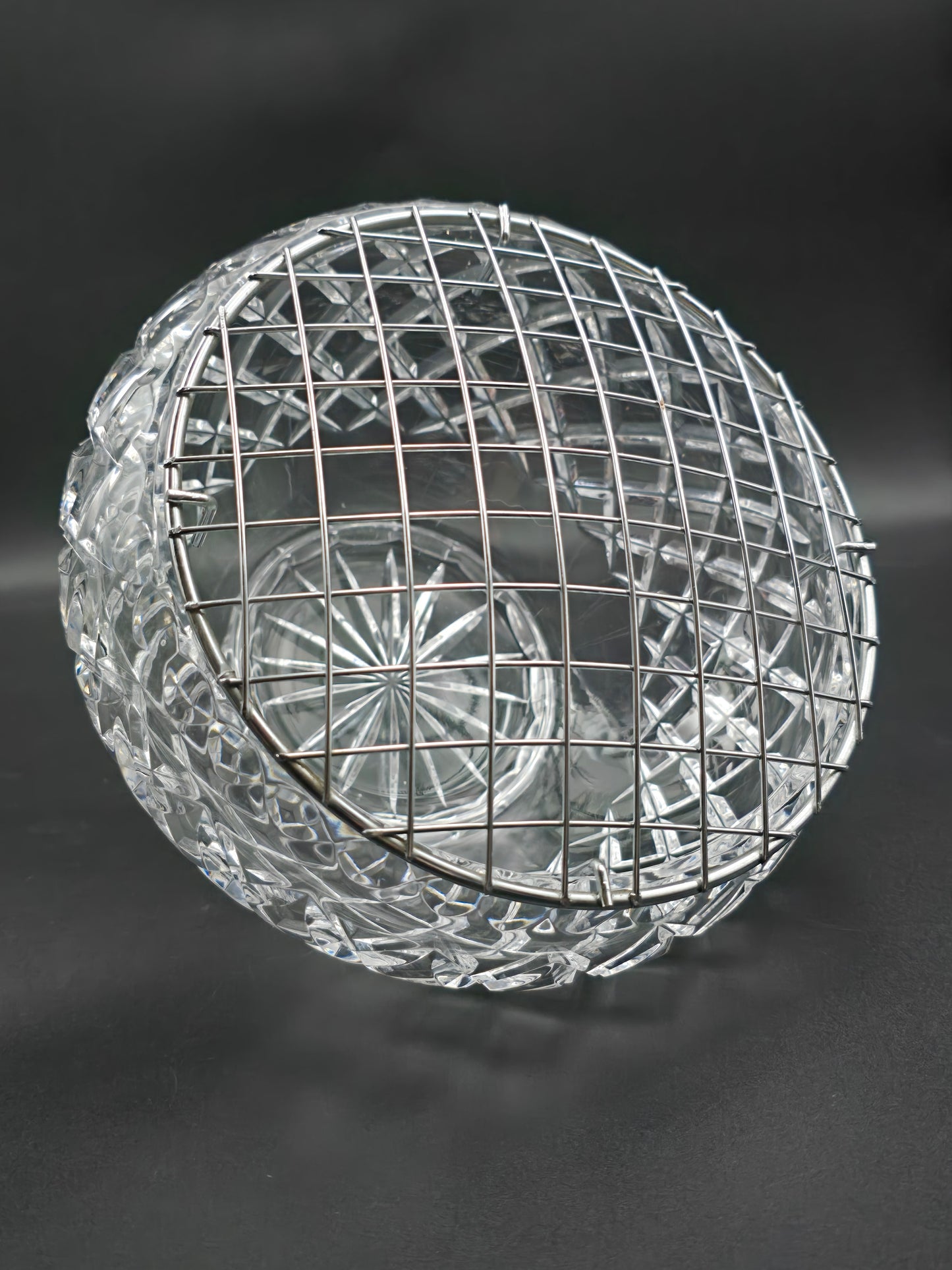 Beautiful Vintage Large Crystal Rose Posy Bowl. 16.5cm wide.