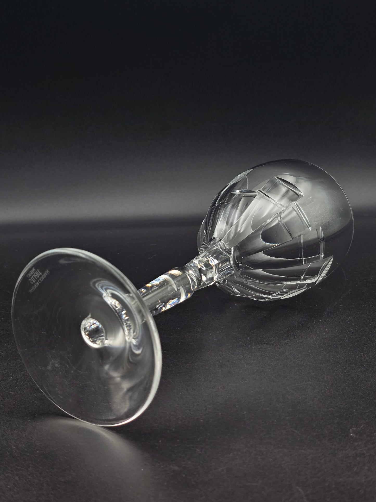 Single Stuart Crystal “Ice” Wine Glass by Jasper Conran – 450 ml Large Goblet, 25 cm, Signed, Vintage Elegance