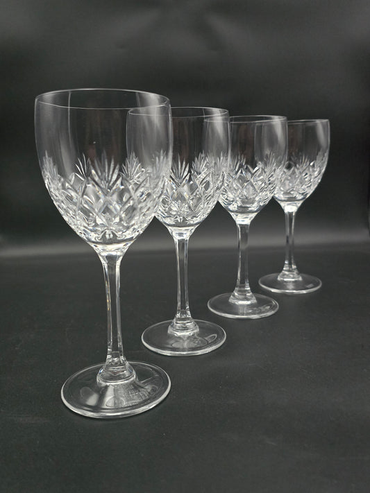 Set of 4 Edinburgh Crystal Kelso Pattern Crystal wine glasses 250ml