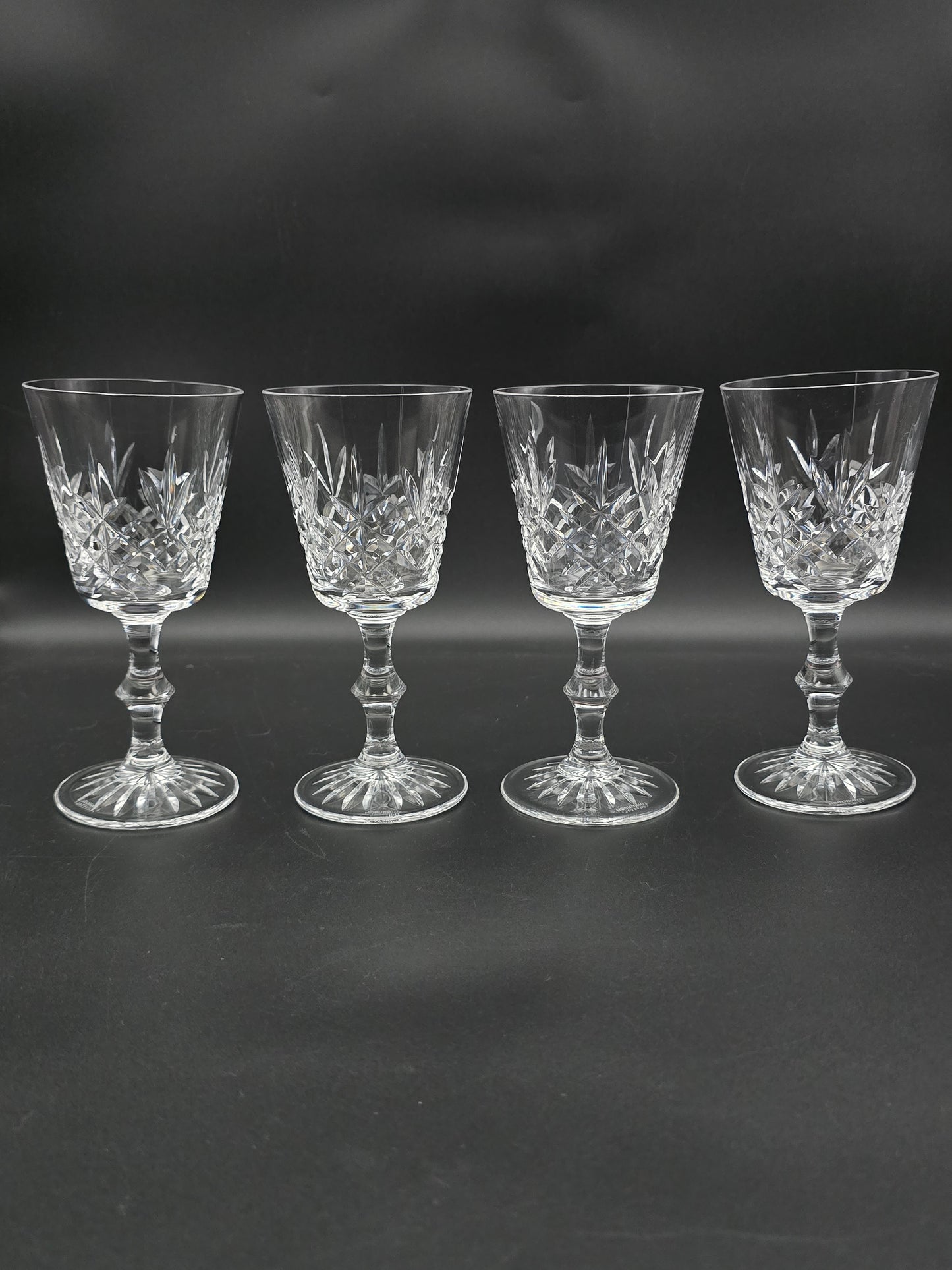 Set of 4 Edinburgh Crystal Wine Glasses Lomond pattern 200ml 15.5cm tall