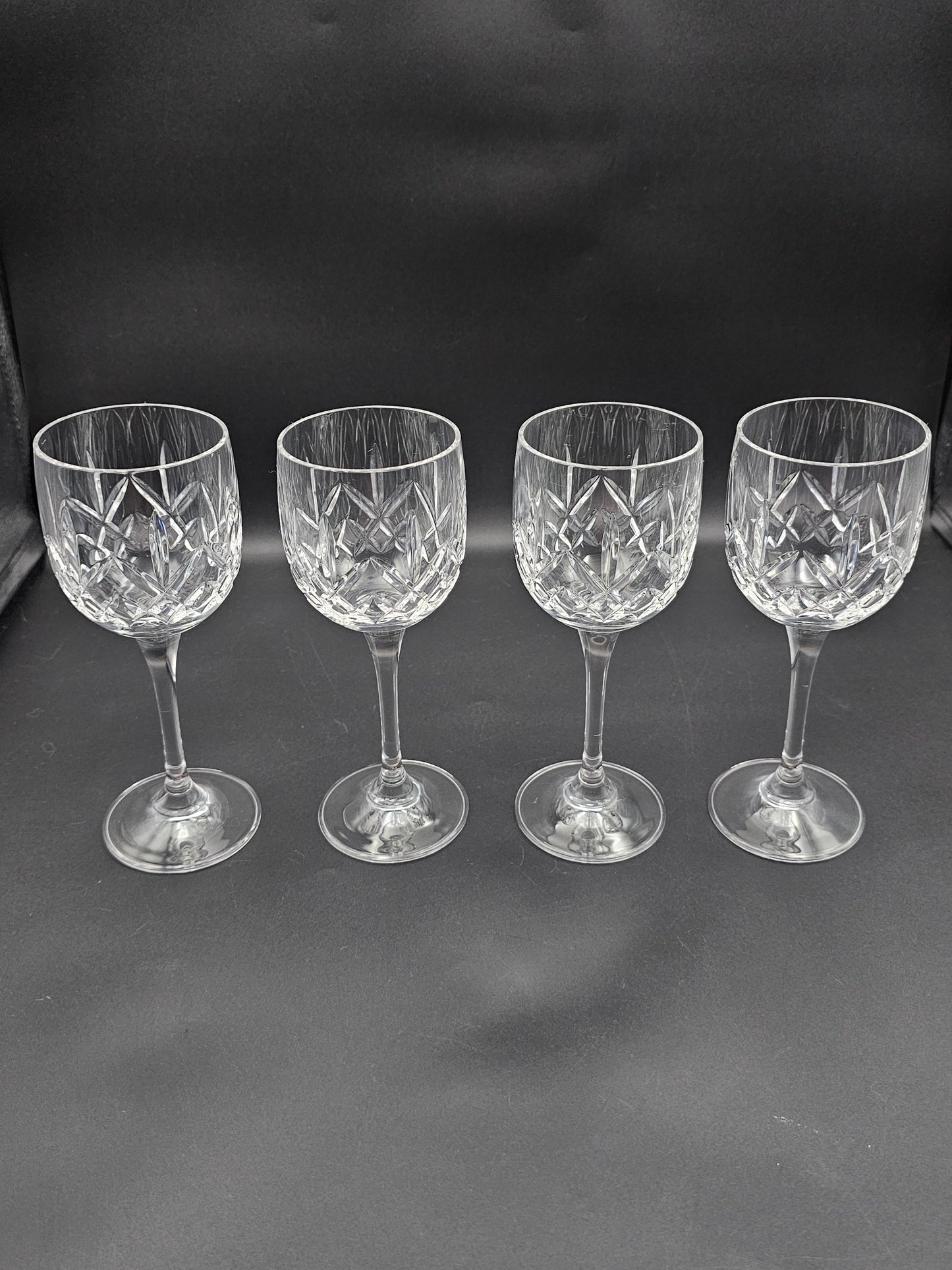 Set of 4 Long Stemmed Wine Glasses 200ml