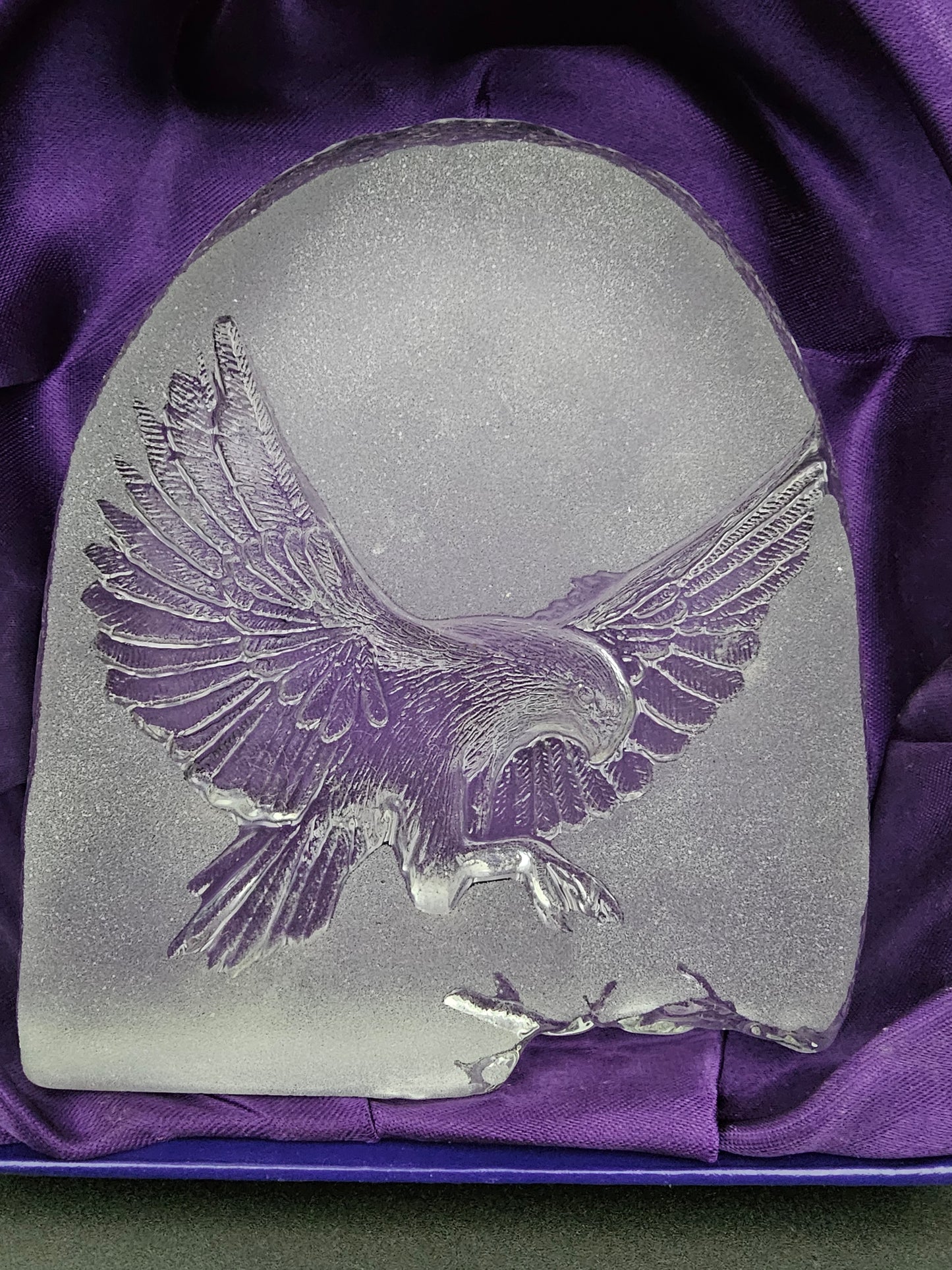 Edinburgh Crystal Eagle Paperweight ornament