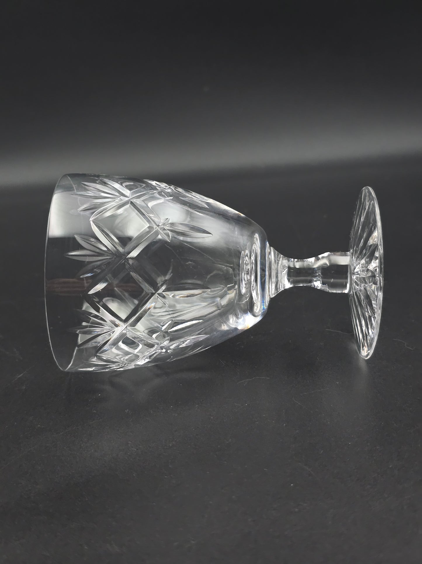Beautiful vintage set of 6 Crystal wine glasses. 200ml