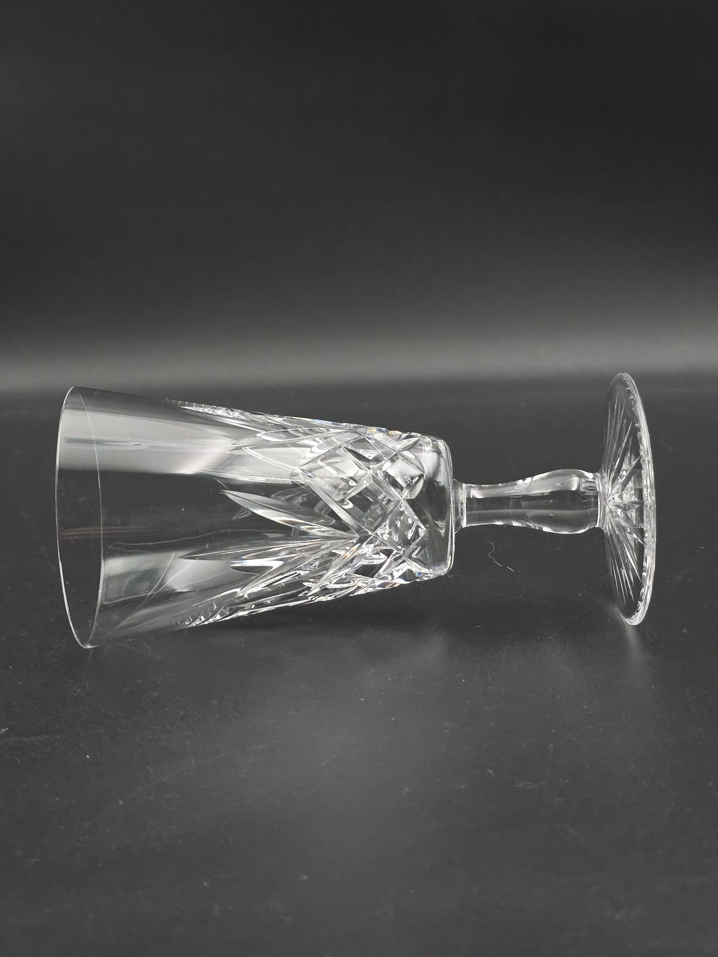 Set of 5 Small short stemmed Champagne Flutes. 150ml