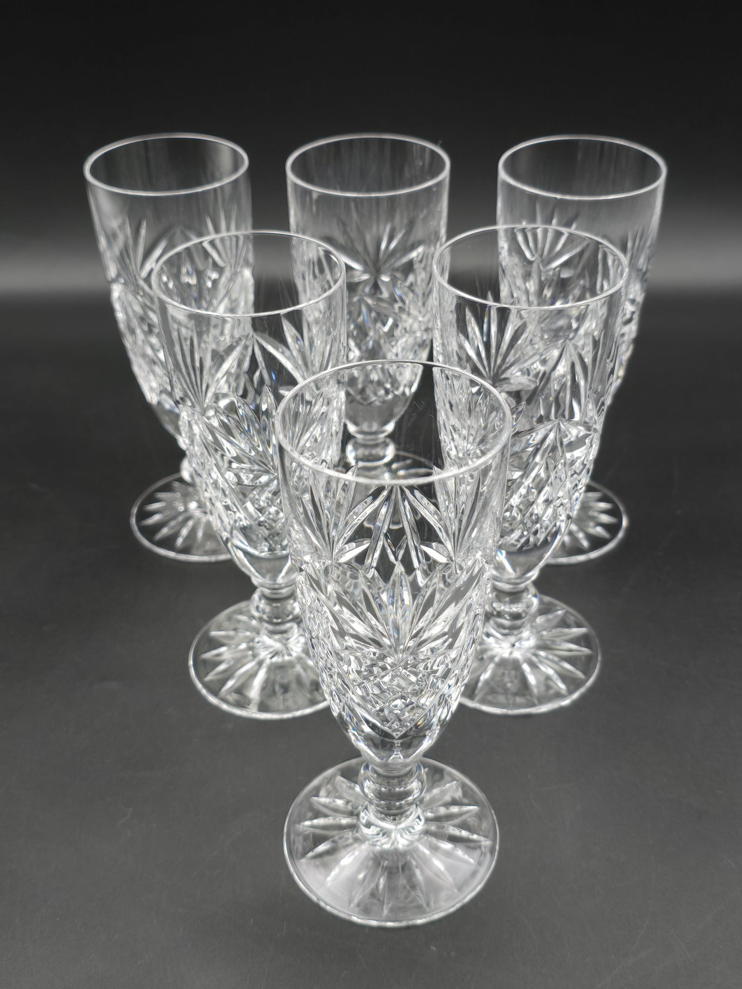 Set of 6 small Crystal Champagne Flutes – Knopped Stem and star cut base– 14.5cm Tall – Vintage British Glassware – Immaculate Condition. 135ml