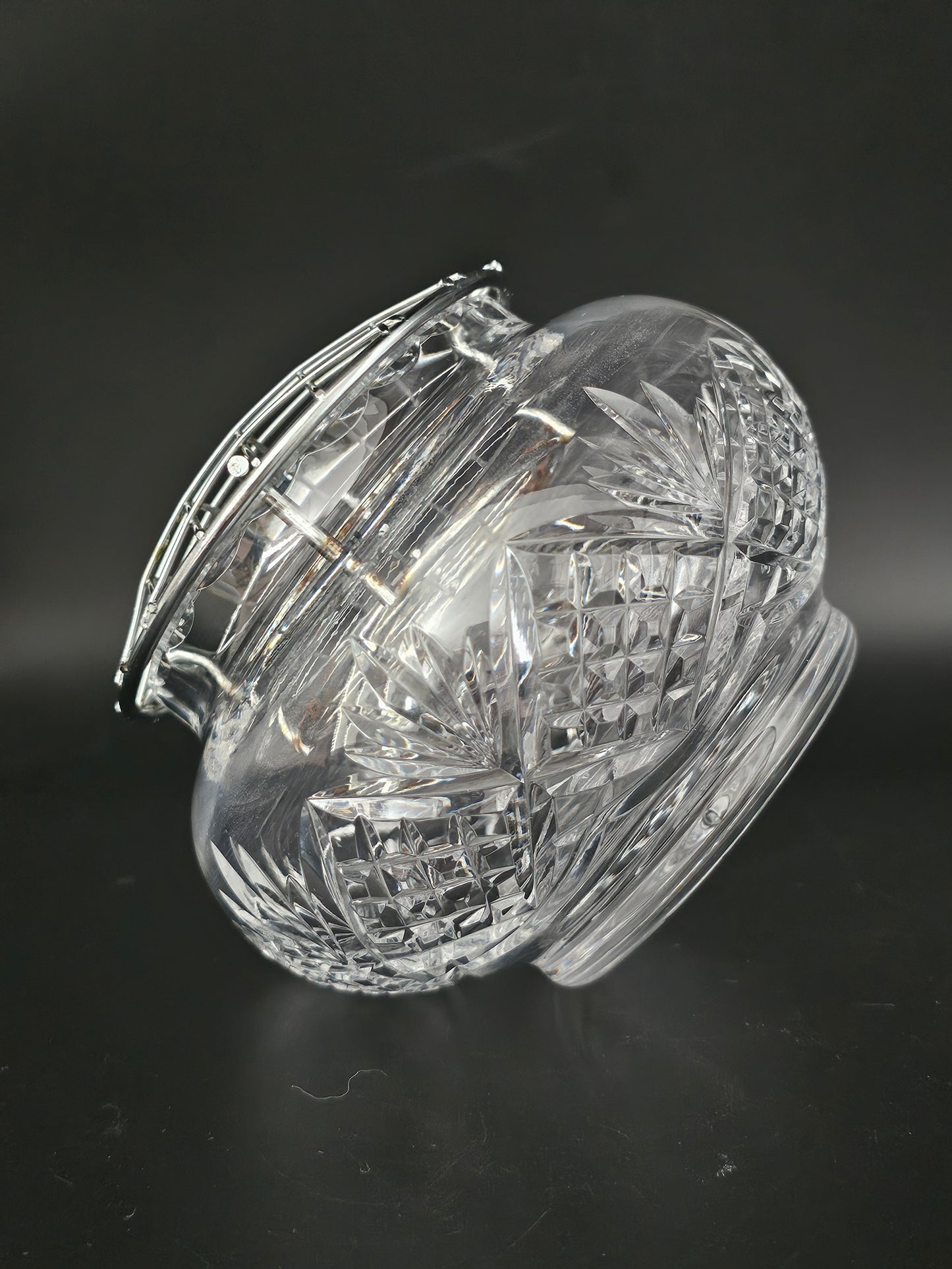 Small Crystal Rose Bud Bowl.11cm tall.