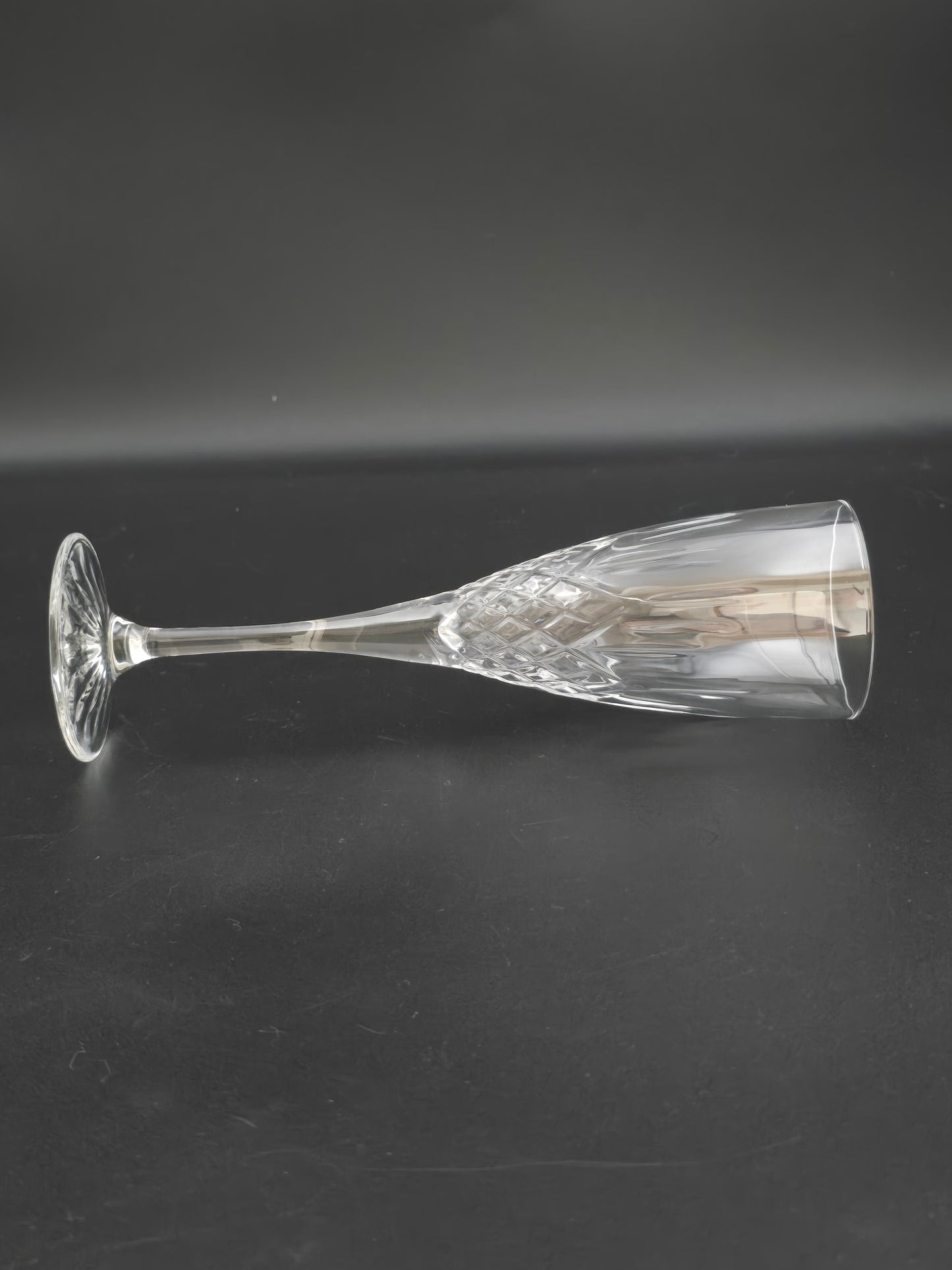 Set of 4 Royal Doulton Earlswood Pattern Crystal Champagne Flutes.  150ml. 21cm tall.